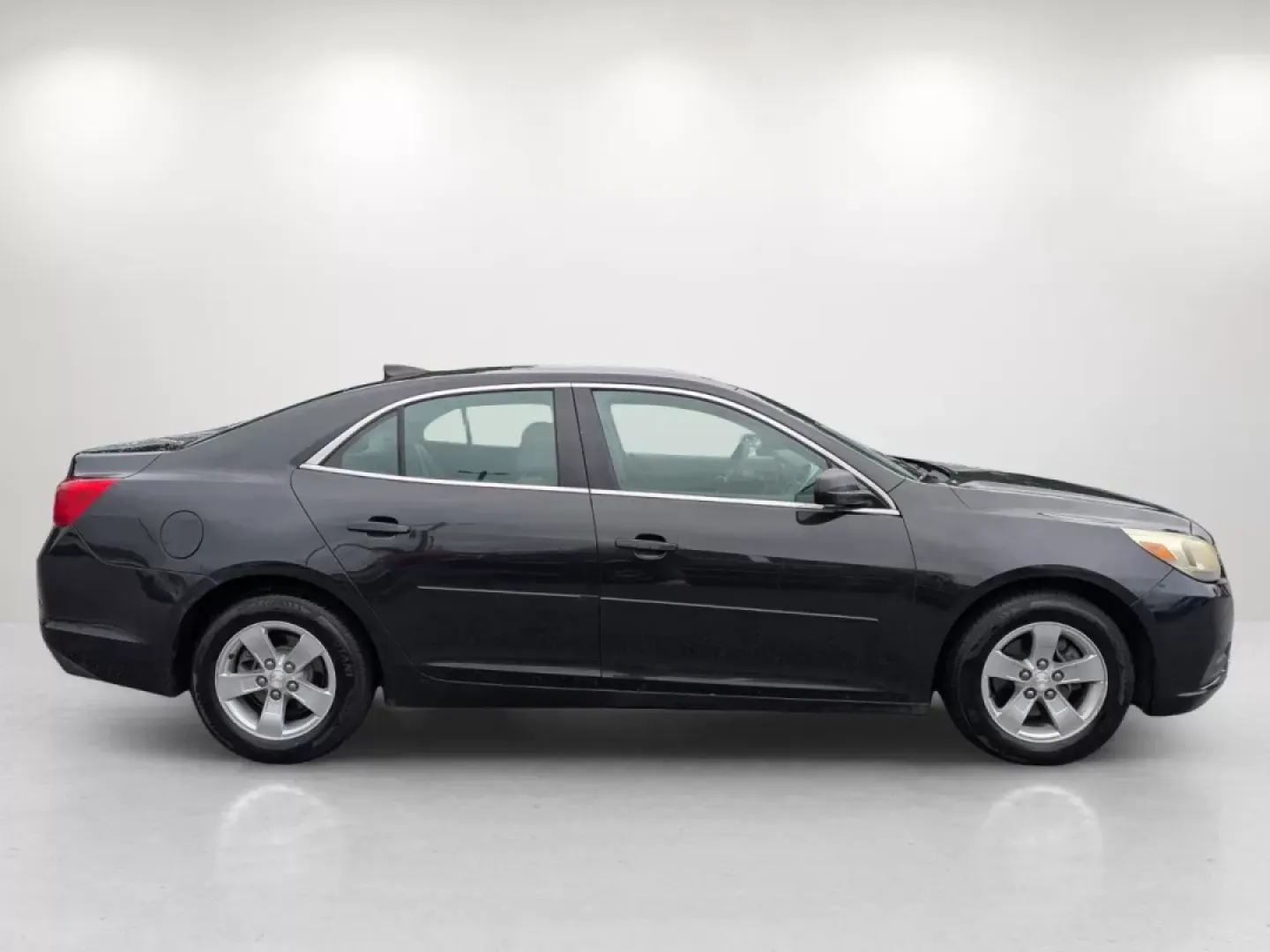 2015 Black Granite Metallic /Jet Black/Titanium Chevrolet Malibu LS (1G11B5SL8FF) with an Other engine, located at 1430 Gateway Drive, Opelika, AL, 36801, (334) 239-0944, 32.637871, -85.409790 - 2015 Chevrolet Malibu LS - Photo#3