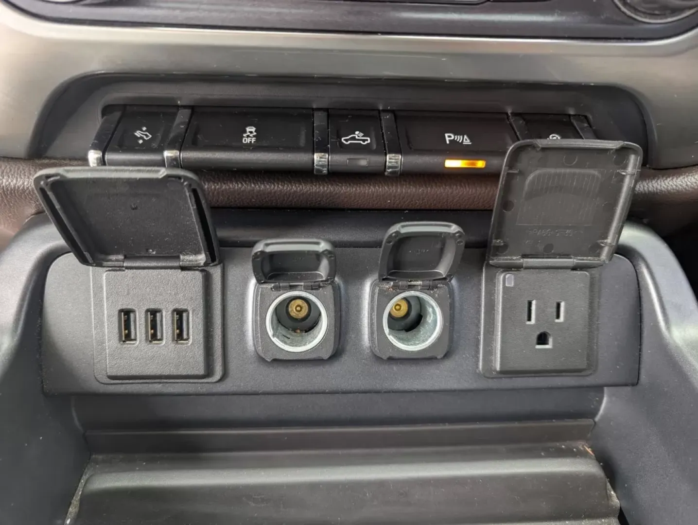 2015 /Cocoa/Dune Chevrolet Silverado 1500 LT (3GCUKRECXFG) with an Other engine, located at 1430 Gateway Drive, Opelika, AL, 36801, (334) 239-0944, 32.637871, -85.409790 - 2015 Chevrolet Silverado 1500 LT - Photo#12