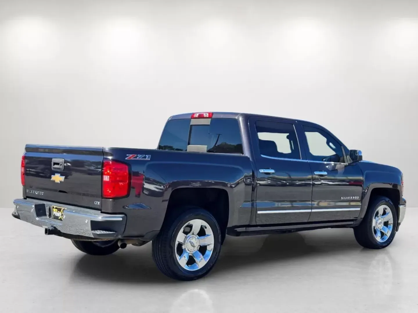 2015 /Jet Black Chevrolet Silverado 1500 LTZ (3GCPCSEC3FG) with an Other engine, located at 1430 Gateway Drive, Opelika, AL, 36801, (334) 239-0944, 32.637871, -85.409790 - **Unleash Your Adventurous Spirit with the 2015 Chevrolet Silverado 1500 LTZ at Gils Auto in Phenix City, AL!**<br /> <br /> Are you ready to elevate your weekend adventures or make your daily commute a more enjoyable experience? The 2015 Chevrolet Silverado 1500 LTZ is the perfect pickup for those - Photo#3