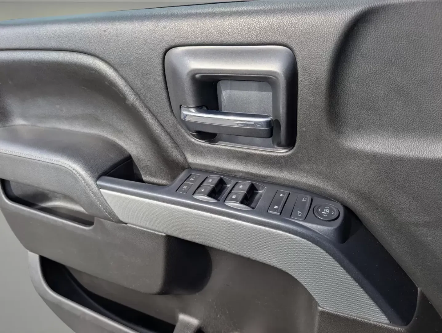 2015 /Jet Black Chevrolet Silverado 1500 LT (1GCRCREC5FZ) with an Other engine, located at 5115 14th Ave., Columbus, GA, 31904, (706) 323-0345, 32.511494, -84.971046 - **Unleash Your Adventures with the 2015 Chevrolet Silverado 1500 LT Perfect for Work and Play!**<br /> <br /> Are you ready to elevate your daily drives or weekend getaways? The 2015 Chevrolet Silverado 1500 LT is the ultimate extended cab pickup that blends rugged capability with sophisticated com - Photo#9