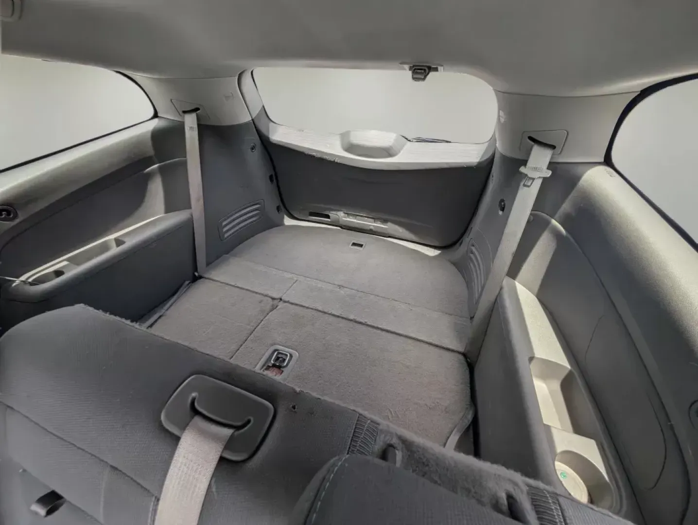 2015 /Dark Titanium/Light Titanium Chevrolet Traverse LS (1GNKRFKD6FJ) with an Other engine, located at 521 Old Farm Lane Rd, Prattville, AL, 36066, (334) 325-1505, 32.482460, -86.416367 - Experience the ultimate family road trips or weekend adventures with the 2015 Chevrolet Traverse LS, now available at Gils Auto in Prattville, AL. This spacious SUV is designed to accommodate your growing family, providing comfort and convenience without breaking the bank. With an impressive eight-p - Photo#11