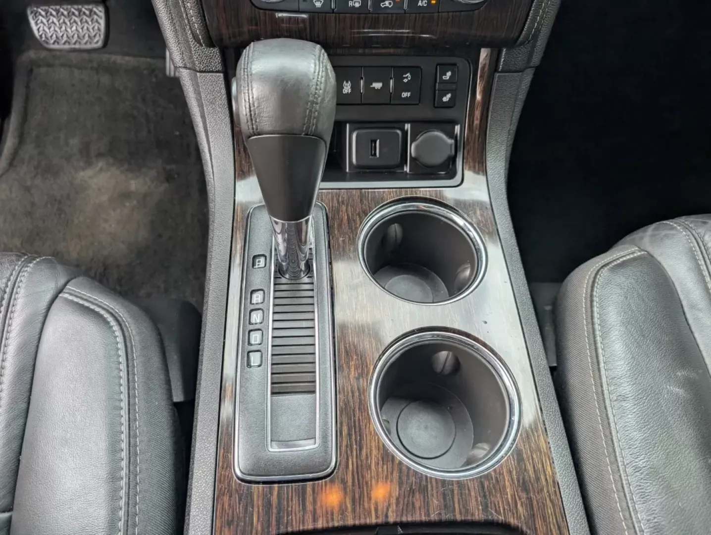 2015 /Ebony Chevrolet Traverse LT (1GNKRHKD9FJ) with an Other engine, located at 521 Old Farm Lane Rd, Prattville, AL, 36066, (334) 325-1505, 32.482460, -86.416367 - **Discover Adventure with the 2015 Chevrolet Traverse LT Your Perfect Family SUV!**<br /> <br /> Are you ready to elevate your family adventures? The 2015 Chevrolet Traverse LT is designed to take your family outings, weekend getaways, and daily commutes to an entirely new level. With spacious seat - Photo#13