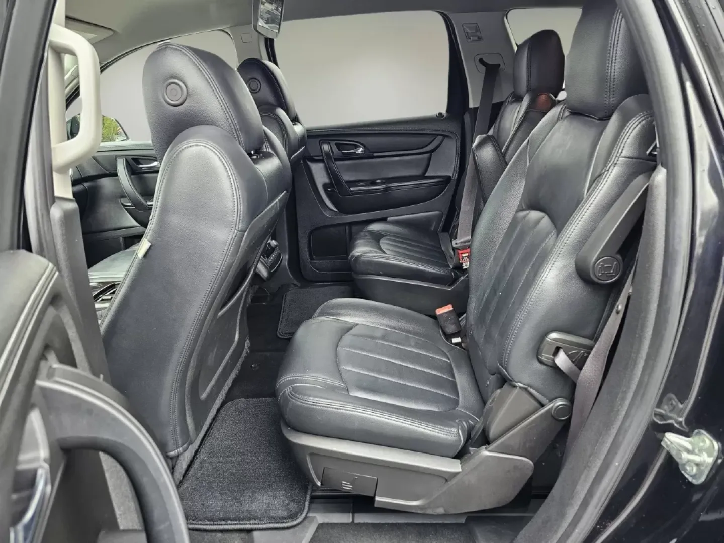 2015 /Ebony Chevrolet Traverse LT (1GNKRHKDXFJ) with an Other engine, located at 5115 14th Ave., Columbus, GA, 31904, (706) 323-0345, 32.511494, -84.971046 - **Elevate Your Family Adventures with the 2015 Chevrolet Traverse LT at Gils Auto!**<br /> <br /> Are you searching for the perfect family SUV that combines space, comfort, and the latest technology? Look no further than this 2015 Chevrolet Traverse LT, now available at Gils Auto in Phenix City, AL. - Photo#14