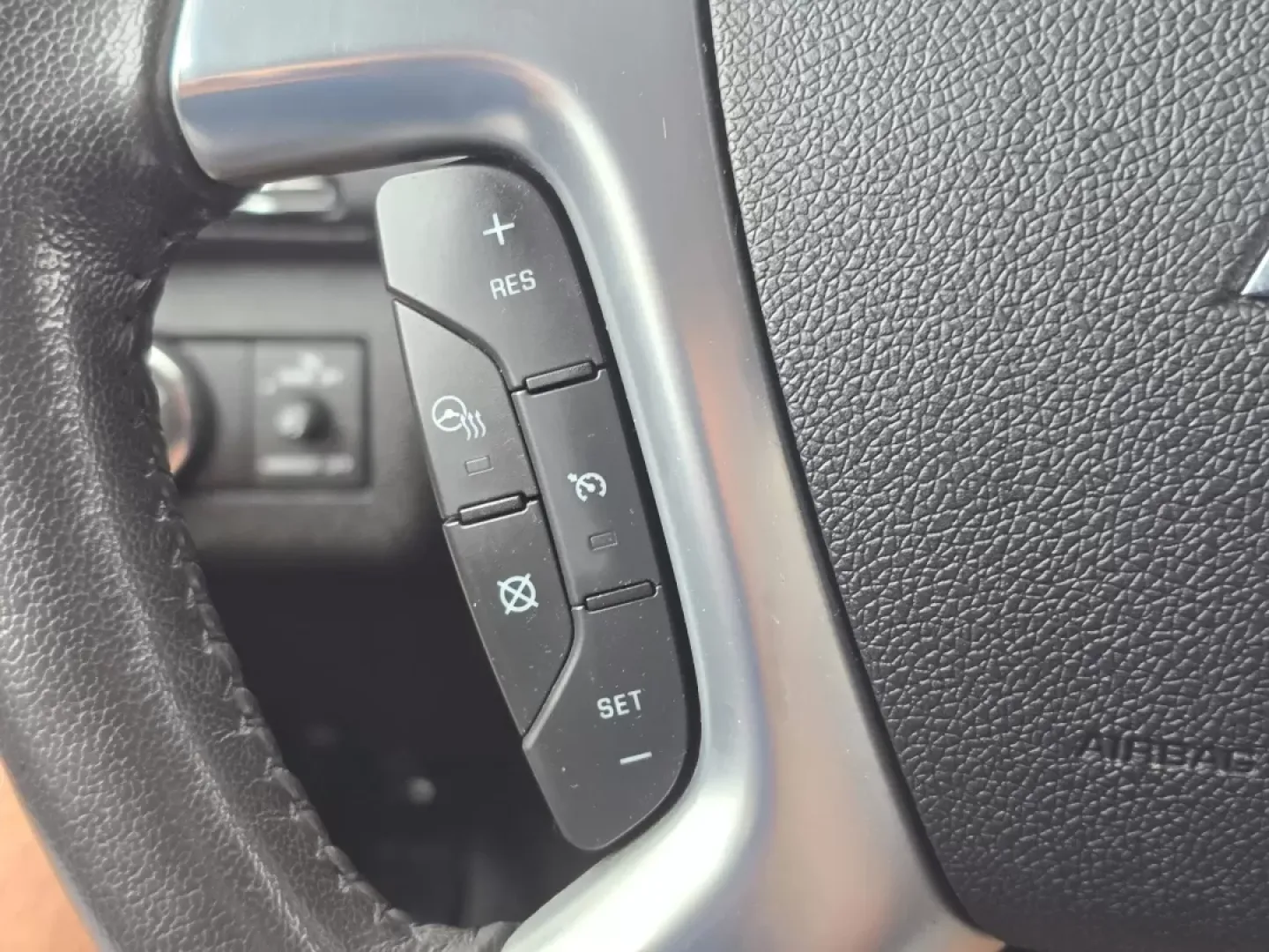 2015 /Ebony/Saddle Up Chevrolet Traverse LTZ (1GNKVJKD1FJ) with an Other engine, located at 1430 Gateway Drive, Opelika, AL, 36801, (334) 239-0944, 32.637871, -85.409790 - **Adventure Awaits with the 2015 Chevrolet Traverse LTZ Perfect for Growing Families!**<br /> <br /> Are you a family on the go, seeking a reliable and spacious SUV that effortlessly balances style with functionality? Look no further than the stunning 2015 Chevrolet Traverse LTZ, available now at G - Photo#21