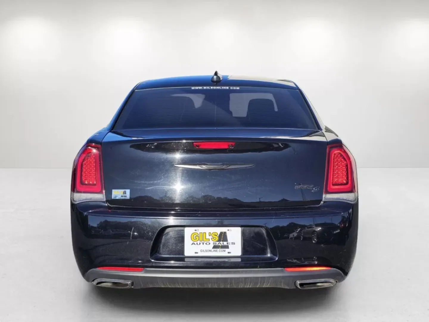 2015 /Black Chrysler 300 300S (2C3CCABG4FH) with an Other engine, located at 7000 Northlake Connector, Columbus, GA, 31904, (706) 987-8085, 32.524975, -84.978134 - **Elevate Your Drive with the 2015 Chrysler 300S: A Perfect Blend of Style and Comfort**<br /> <br /> If you're searching for a car that combines luxury with performance, look no further than the 2015 Chrysler 300S available at Gils Auto in Phenix City, AL. This striking sedan, finished in a stunnin - Photo#5