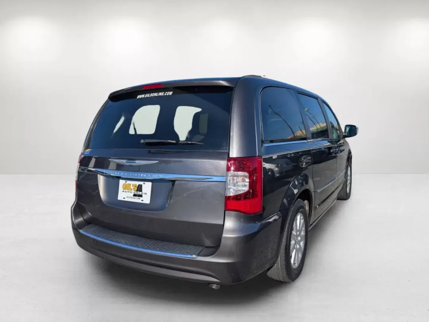 2015 /Black/Light Graystone Chrysler Town and Country Touring (2C4RC1BG6FR) with an Other engine, located at 5115 14th Ave., Columbus, GA, 31904, (706) 323-0345, 32.511494, -84.971046 - Are you ready to transform your family adventures into unforgettable road trips or daily commutes? Look no further than this stunning 2015 Chrysler Town and Country Touring minivan, available now at Gils Auto in Phenix City, AL. Perfect for growing families or those who love to travel in comfort, - Photo#4