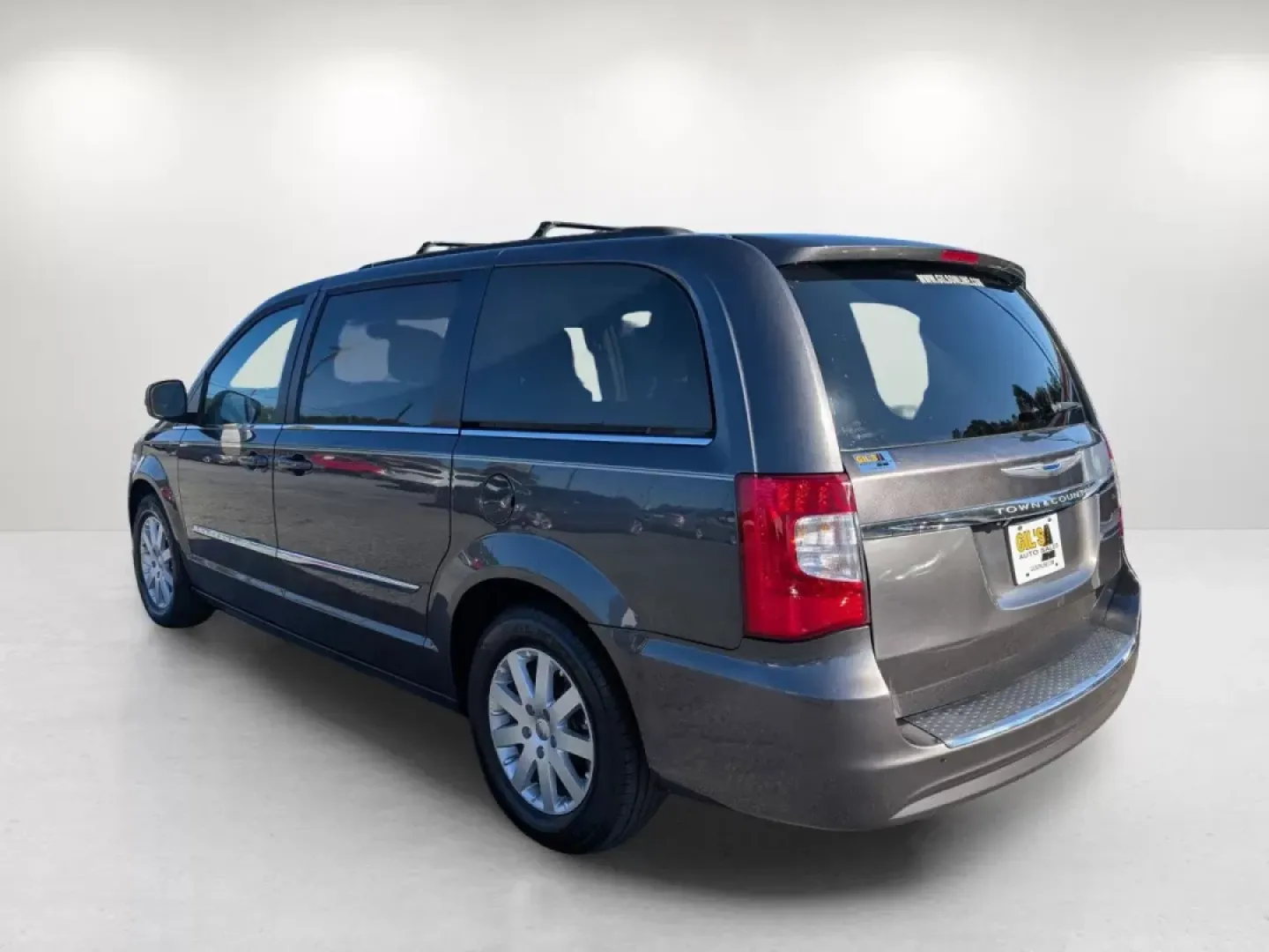 2015 /Black/Light Graystone Chrysler Town and Country Touring (2C4RC1BG6FR) with an Other engine, located at 5115 14th Ave., Columbus, GA, 31904, (706) 323-0345, 32.511494, -84.971046 - Are you ready to transform your family adventures into unforgettable road trips or daily commutes? Look no further than this stunning 2015 Chrysler Town and Country Touring minivan, available now at Gils Auto in Phenix City, AL. Perfect for growing families or those who love to travel in comfort, - Photo#6