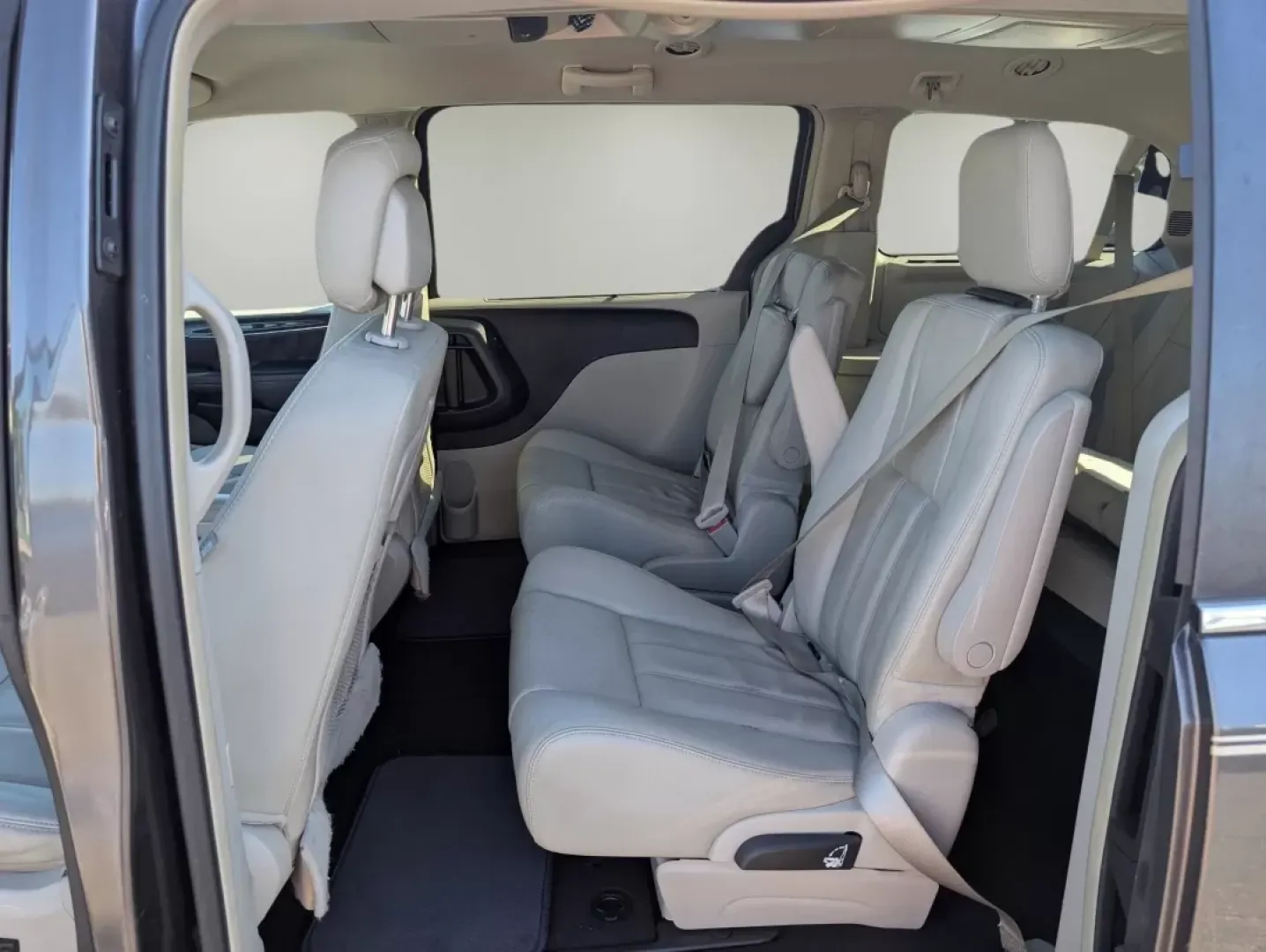 2015 /Black/Light Graystone Chrysler Town and Country Touring (2C4RC1BG6FR) with an Other engine, located at 5115 14th Ave., Columbus, GA, 31904, (706) 323-0345, 32.511494, -84.971046 - Are you ready to transform your family adventures into unforgettable road trips or daily commutes? Look no further than this stunning 2015 Chrysler Town and Country Touring minivan, available now at Gils Auto in Phenix City, AL. Perfect for growing families or those who love to travel in comfort, - Photo#10