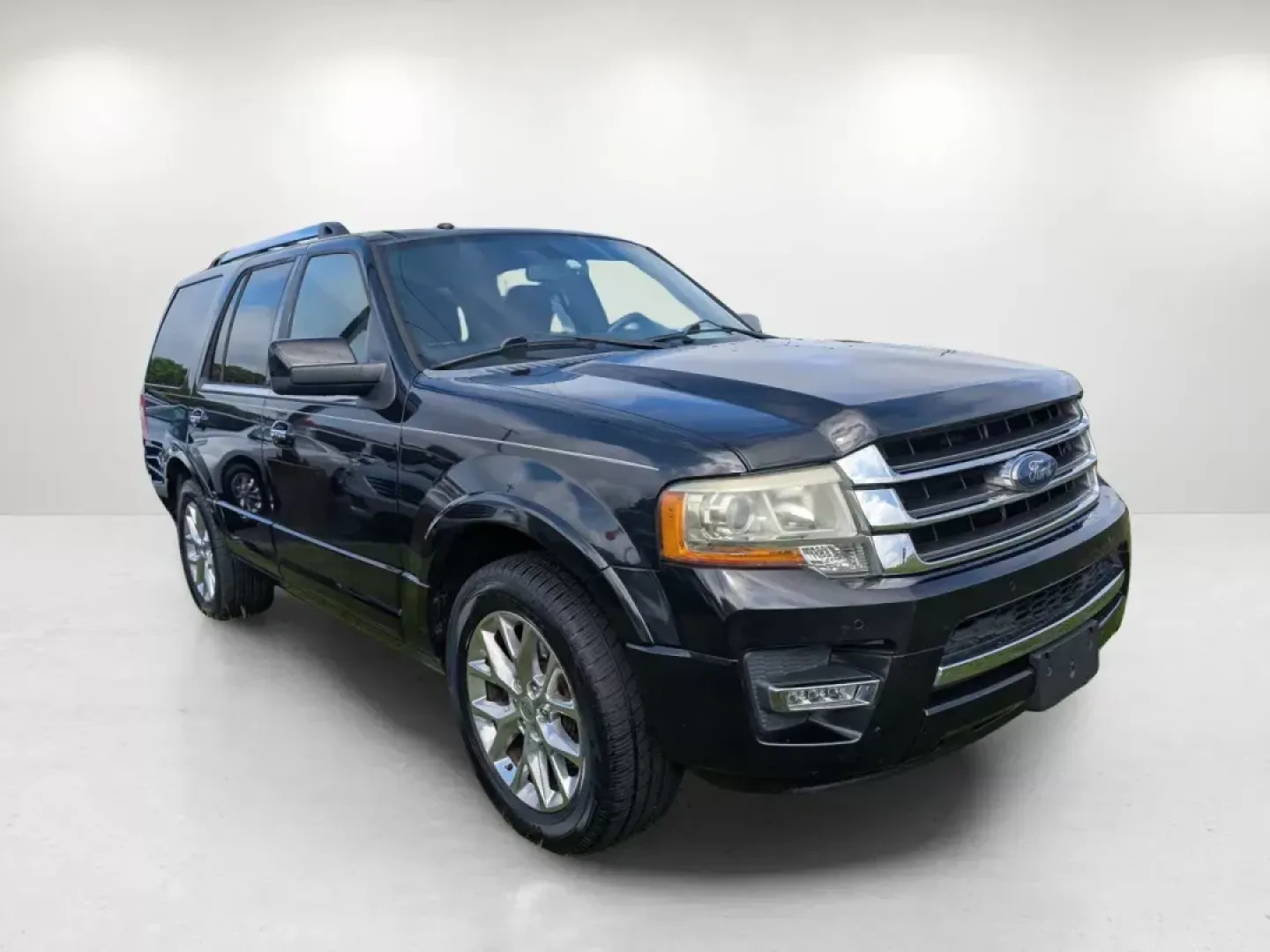 2015 Ford Expedition Limited (1FMJU1KTXFE) with an Twin Turbo Regular Unleaded V-6 3.5 L/213 engine, 6-Speed Automatic w/OD transmission, located at 3959 U.S. 80 W, Phenix City, AL, 36870, (334) 297-4885, 32.469296, -85.135185 - **Unleash Your Adventure with the 2015 Ford Expedition Limited!**<br /> <br /> Are you ready to elevate your family outings, weekend adventures, or daily commutes? The 2015 Ford Expedition Limited, available now at Gils Auto, is your perfect companion for a lifestyle that demands space, comfort, and - Photo#3