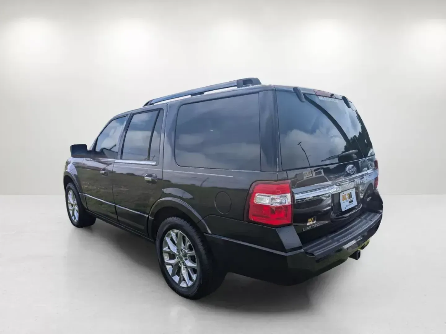 2015 Ford Expedition Limited (1FMJU1KTXFE) with an Twin Turbo Regular Unleaded V-6 3.5 L/213 engine, 6-Speed Automatic w/OD transmission, located at 3959 U.S. 80 W, Phenix City, AL, 36870, (334) 297-4885, 32.469296, -85.135185 - **Unleash Your Adventure with the 2015 Ford Expedition Limited!**<br /> <br /> Are you ready to elevate your family outings, weekend adventures, or daily commutes? The 2015 Ford Expedition Limited, available now at Gils Auto, is your perfect companion for a lifestyle that demands space, comfort, and - Photo#7