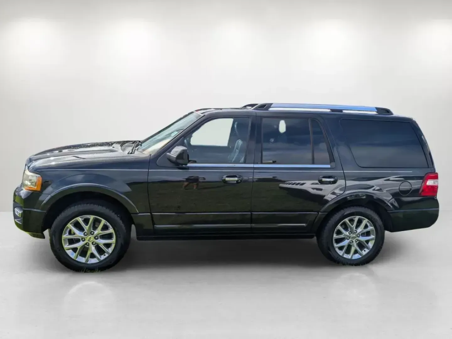 2015 Ford Expedition Limited (1FMJU1KTXFE) with an Twin Turbo Regular Unleaded V-6 3.5 L/213 engine, 6-Speed Automatic w/OD transmission, located at 3959 U.S. 80 W, Phenix City, AL, 36870, (334) 297-4885, 32.469296, -85.135185 - **Unleash Your Adventure with the 2015 Ford Expedition Limited!**<br /> <br /> Are you ready to elevate your family outings, weekend adventures, or daily commutes? The 2015 Ford Expedition Limited, available now at Gils Auto, is your perfect companion for a lifestyle that demands space, comfort, and - Photo#8