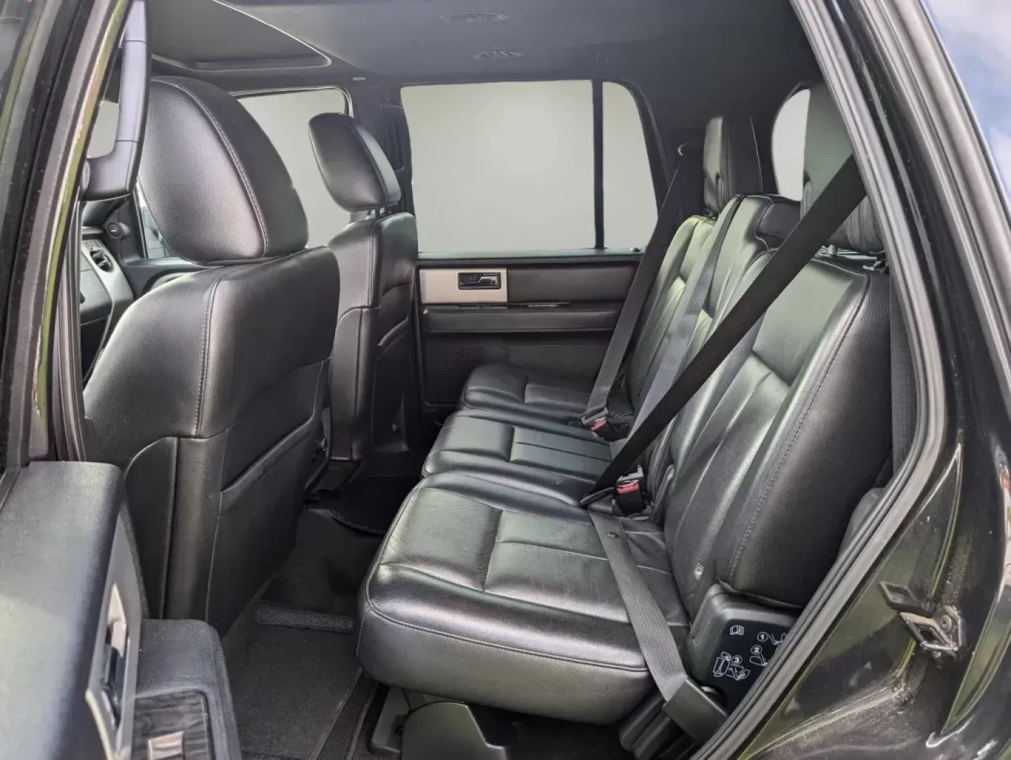 2015 Ford Expedition Limited (1FMJU1KTXFE) with an Twin Turbo Regular Unleaded V-6 3.5 L/213 engine, 6-Speed Automatic w/OD transmission, located at 3959 U.S. 80 W, Phenix City, AL, 36870, (334) 297-4885, 32.469296, -85.135185 - **Unleash Your Adventure with the 2015 Ford Expedition Limited!**<br /> <br /> Are you ready to elevate your family outings, weekend adventures, or daily commutes? The 2015 Ford Expedition Limited, available now at Gils Auto, is your perfect companion for a lifestyle that demands space, comfort, and - Photo#11