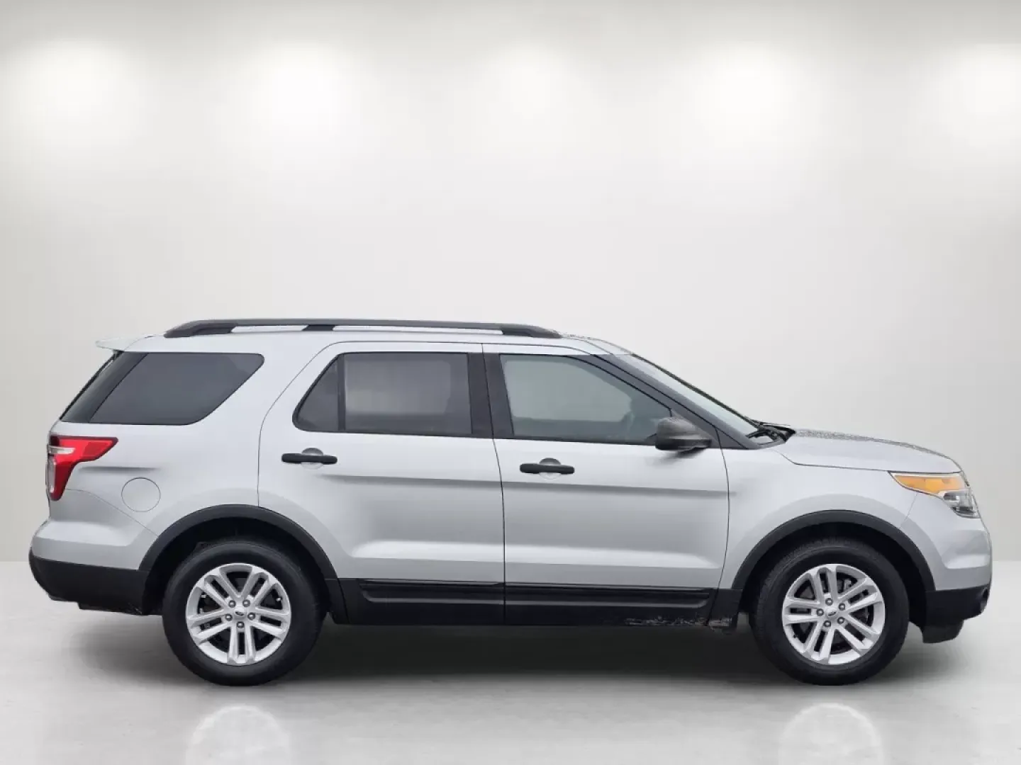 2015 Ford Explorer Base (1FM5K7B86FG) with an Other engine, located at 521 Old Farm Lane Rd, Prattville, AL, 36066, (334) 325-1505, 32.482460, -86.416367 - **Explore New Adventures with the 2015 Ford Explorer at Gils Auto in Phenix City, AL!**<br /> <br /> Prepare to elevate your lifestyle with the remarkable 2015 Ford Explorer, available now at Gils Auto, your trusted Buy Here Pay Here dealership located at 3959 U.S. 80 W, Phenix City, AL 36870. This - Photo#3