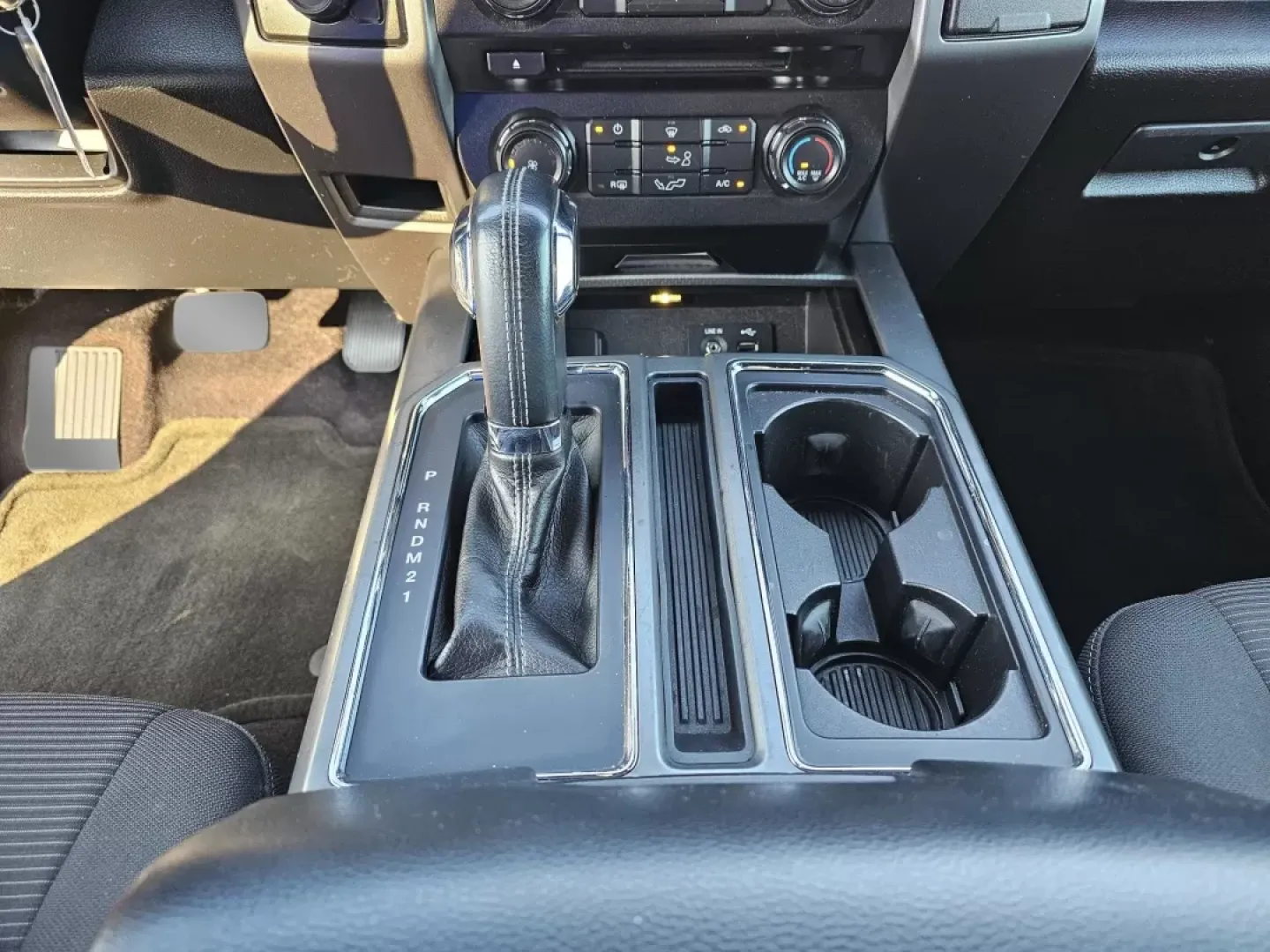 2015 Ford F-150 XLT (1FTEW1CF5FK) with an Other engine, located at 804 22nd Ave, Phenix City, AL, 36870, (334) 297-1860, 32.484749, -85.024475 - **Unleash Your Adventurous Spirit with the 2015 Ford F-150!** <br /> <br /> Are you searching for a reliable vehicle that perfectly balances work and play? The 2015 Ford F-150 Crew Cab Pickup, available at Gils Auto in Phenix City, AL, is designed to meet your needs and fuel your lifestyle. Whether - Photo#14