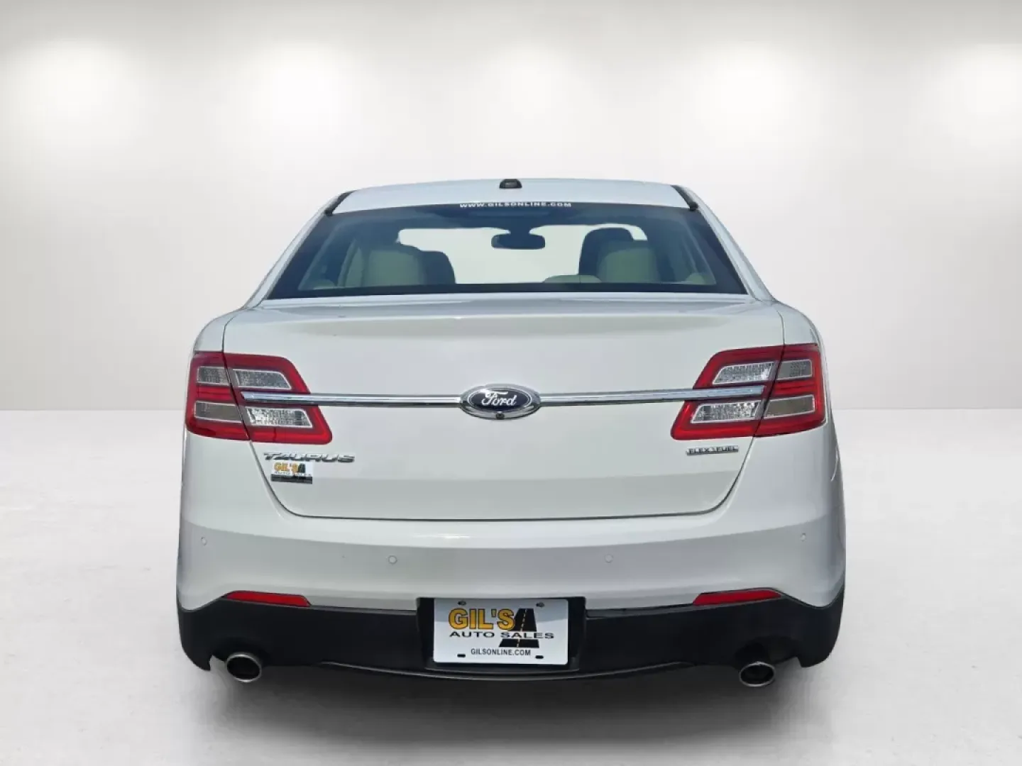 2015 Ford Taurus SEL (1FAHP2E87FG) with an Other engine, located at 3959 U.S. 80 W, Phenix City, AL, 36870, (334) 297-4885, 32.469296, -85.135185 - **Discover Your New Lifestyle with the 2015 Ford Taurus SEL at Gils Auto!**<br /> <br /> Are you on the hunt for a reliable vehicle that effortlessly blends style, comfort, and practicality? Look no further than the 2015 Ford Taurus SEL, available right here at Gils Auto in Phenix City, AL. Perfect - Photo#6