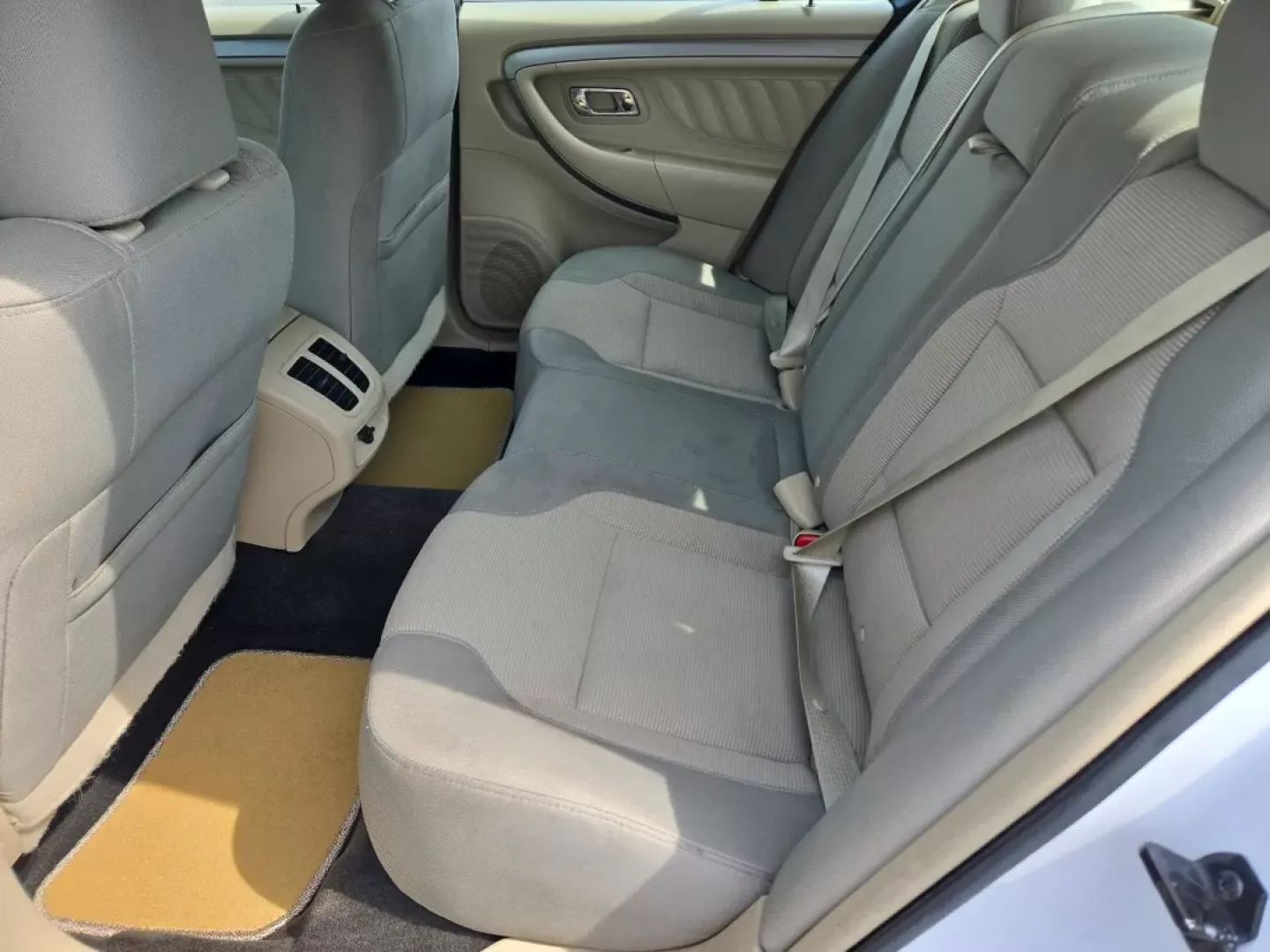 2015 Ford Taurus SEL (1FAHP2E87FG) with an Other engine, located at 3959 U.S. 80 W, Phenix City, AL, 36870, (334) 297-4885, 32.469296, -85.135185 - **Discover Your New Lifestyle with the 2015 Ford Taurus SEL at Gils Auto!**<br /> <br /> Are you on the hunt for a reliable vehicle that effortlessly blends style, comfort, and practicality? Look no further than the 2015 Ford Taurus SEL, available right here at Gils Auto in Phenix City, AL. Perfect - Photo#13