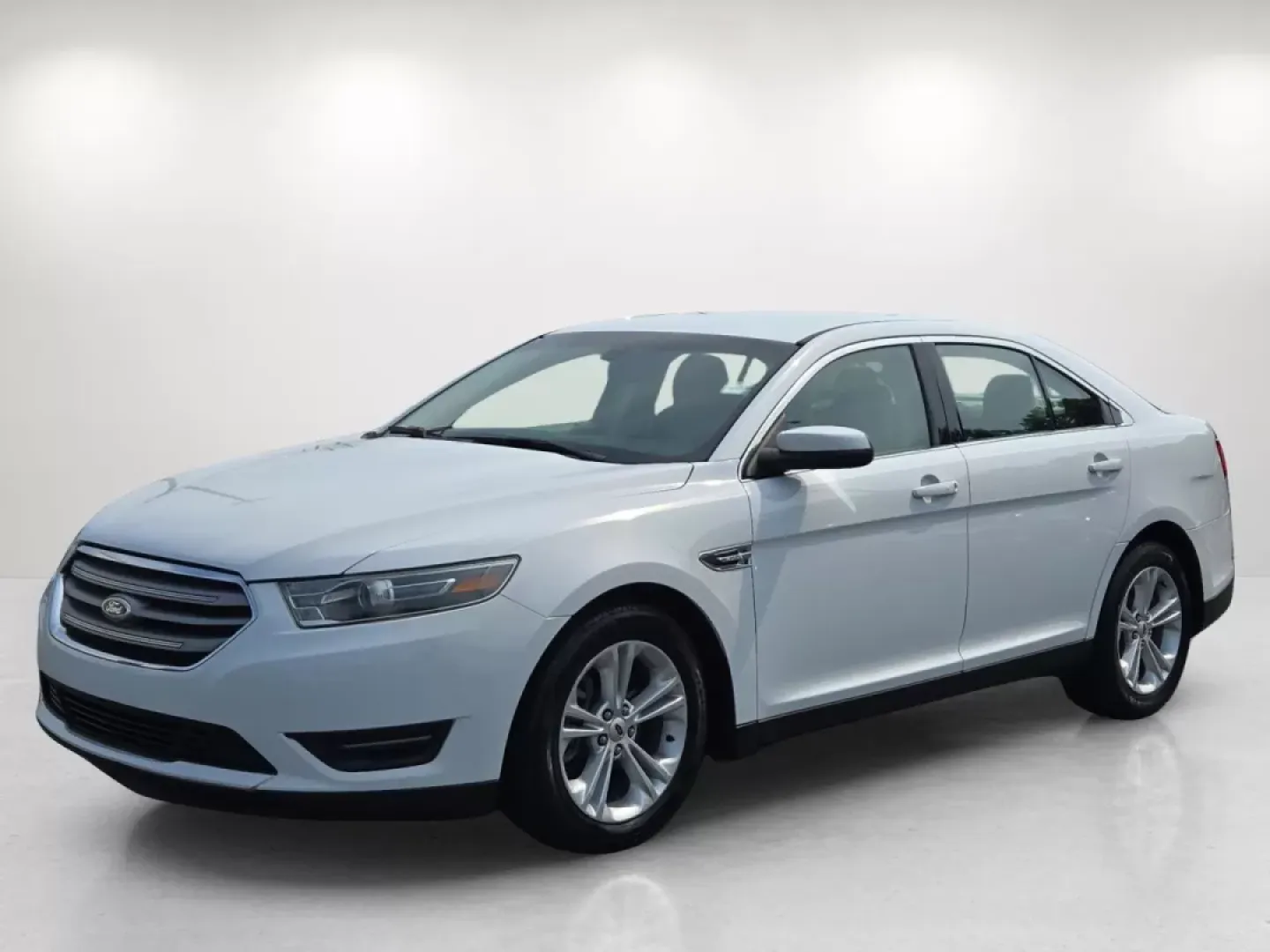 2015 Ford Taurus SEL (1FAHP2E87FG) with an Other engine, located at 7000 Northlake Connector, Columbus, GA, 31904, (706) 987-8085, 32.524975, -84.978134 - **Discover Your New Lifestyle with the 2015 Ford Taurus SEL at Gils Auto!**<br /> <br /> Are you on the hunt for a reliable vehicle that effortlessly blends style, comfort, and practicality? Look no further than the 2015 Ford Taurus SEL, available right here at Gils Auto in Phenix City, AL. Perfect - Photo#0