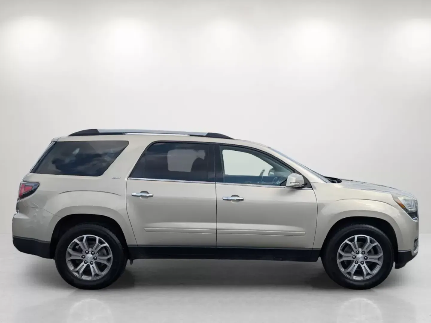 2015 /Ebony GMC Acadia SLT (1GKKRRKDXFJ) with an Other engine, located at 3959 U.S. 80 W, Phenix City, AL, 36870, (334) 297-4885, 32.469296, -85.135185 - **Elevate Your Family Adventures with This 2015 GMC Acadia SLT!**<br /> <br /> Are you tired of cramped car rides on family road trips? Do you need a vehicle that not only fits your growing family but also comes loaded with features for entertainment and comfort? Look no further! Gils Auto in Phenix - Photo#4