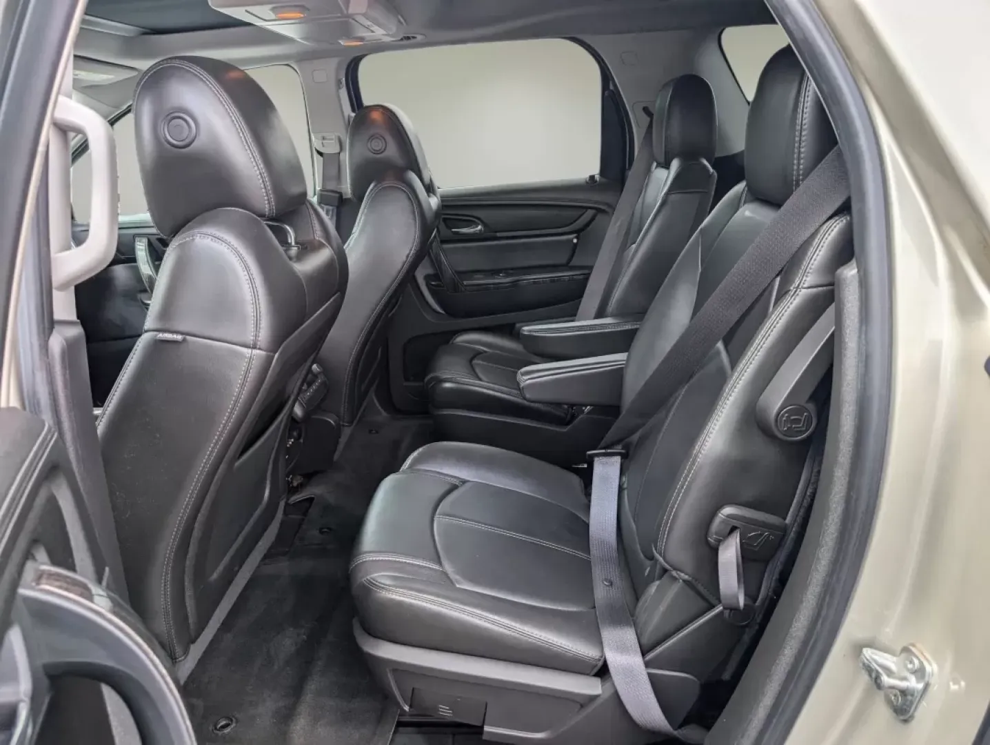 2015 /Ebony GMC Acadia SLT (1GKKRRKDXFJ) with an Other engine, located at 3959 U.S. 80 W, Phenix City, AL, 36870, (334) 297-4885, 32.469296, -85.135185 - **Elevate Your Family Adventures with This 2015 GMC Acadia SLT!**<br /> <br /> Are you tired of cramped car rides on family road trips? Do you need a vehicle that not only fits your growing family but also comes loaded with features for entertainment and comfort? Look no further! Gils Auto in Phenix - Photo#11