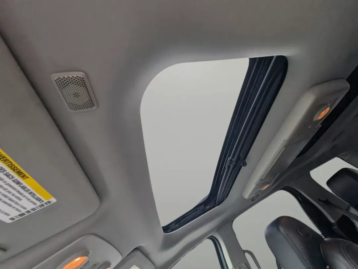 2015 /Ebony GMC Acadia SLT (1GKKRRKDXFJ) with an Other engine, located at 3959 U.S. 80 W, Phenix City, AL, 36870, (334) 297-4885, 32.469296, -85.135185 - **Elevate Your Family Adventures with This 2015 GMC Acadia SLT!**<br /> <br /> Are you tired of cramped car rides on family road trips? Do you need a vehicle that not only fits your growing family but also comes loaded with features for entertainment and comfort? Look no further! Gils Auto in Phenix - Photo#17