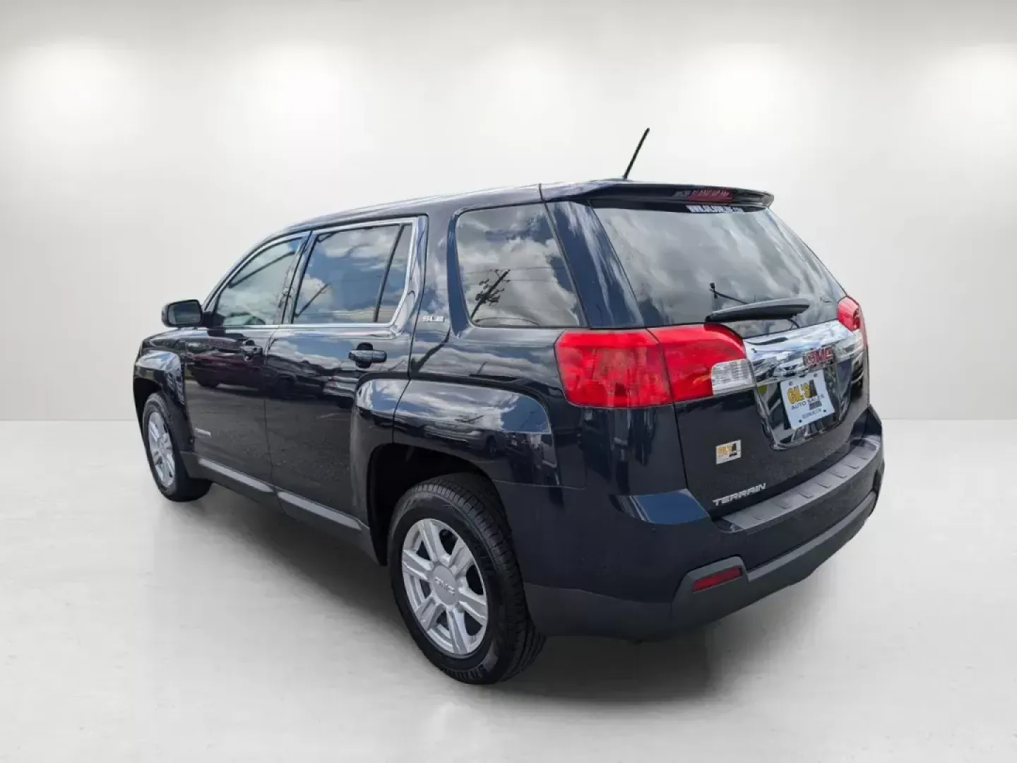 2015 /Jet Black GMC Terrain SLE (2GKALMEK7F6) with an Gas/Ethanol I4 2.4L/145 engine, 6-Speed Automatic transmission, located at 3959 U.S. 80 W, Phenix City, AL, 36870, (334) 297-4885, 32.469296, -85.135185 - 2015 GMC Terrain SLE - Photo#7