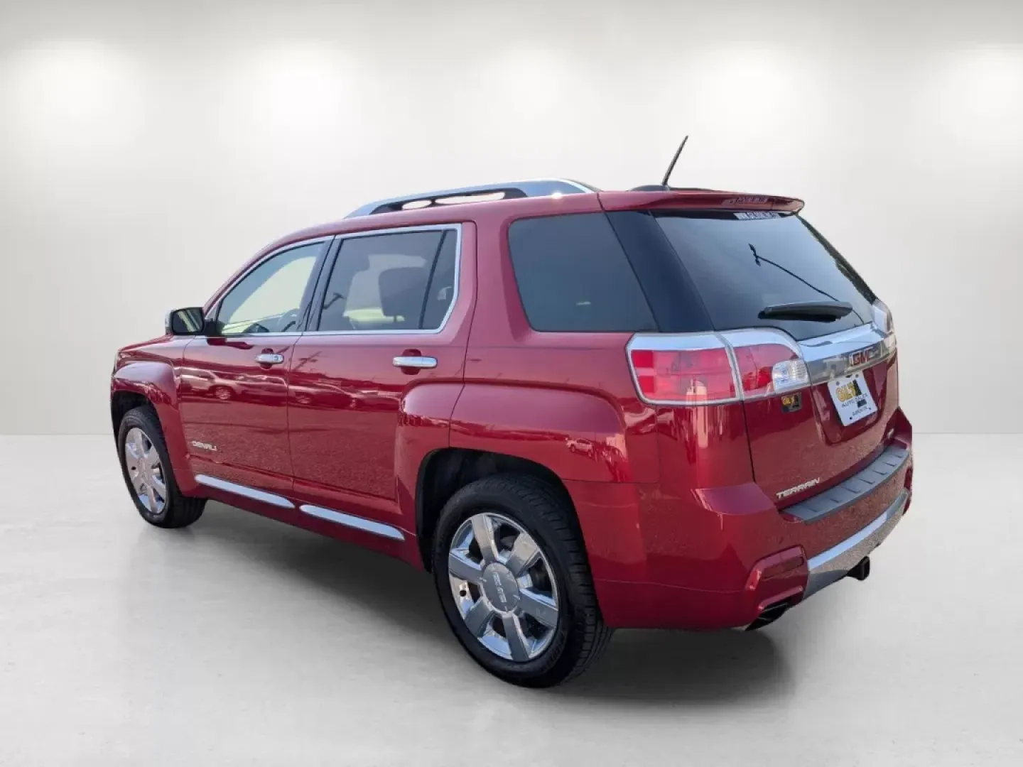 2015 /Jet Black GMC Terrain Denali (2GKFLZE30F6) with an Other engine, located at 3959 U.S. 80 W, Phenix City, AL, 36870, (334) 297-4885, 32.469296, -85.135185 - **Adventure Awaits with the 2015 GMC Terrain Denali at Gils Auto!**<br /> <br /> Are you ready to elevate your driving experience? Whether you're a growing family in need of a spacious and comfortable SUV, a commuter looking for a reliable vehicle, or an adventurer ready to hit the open road, the 20 - Photo#6
