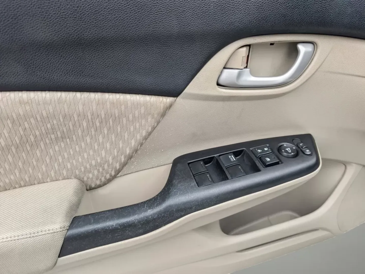 2015 Honda Civic Sedan SE (19XFB2F74FE) with an Other engine, located at 3959 U.S. 80 W, Phenix City, AL, 36870, (334) 297-4885, 32.469296, -85.135185 - **Discover the Freedom of the Open Road with the 2015 Honda Civic Sedan SE**<br /> <br /> Experience the joy of driving a reliable and efficient vehicle that suits all your lifestyle needs. Whether you're commuting to work, shuttling kids to soccer practice, or embarking on weekend adventures, the 2 - Photo#8