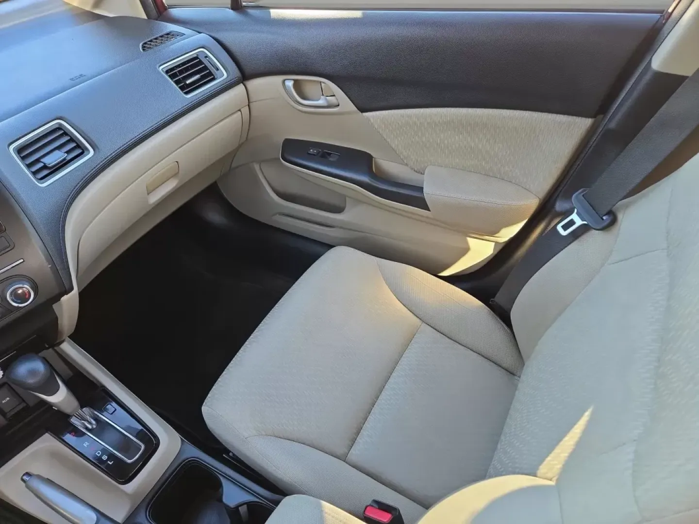 2015 Honda Civic Sedan LX (19XFB2F51FE) with an Other engine, located at 1430 Gateway Drive, Opelika, AL, 36801, (334) 239-0944, 32.637871, -85.409790 - Discover the perfect blend of reliability and affordability with the 2015 Honda Civic Sedan LX, available now at Gils Auto in Phenix City, AL. Whether you're commuting to work, running errands around town, or embarking on weekend adventures, this versatile sedan is designed for your lifestyle. With - Photo#14