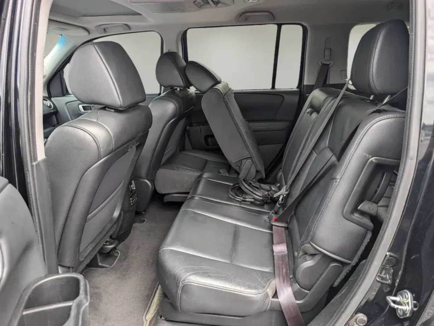 2015 Honda Pilot Touring (5FNYF3H90FB) with an Regular Unleaded V-6 3.5 L/212 engine, 5-Speed Automatic w/OD transmission, located at 804 22nd Ave, Phenix City, AL, 36870, (334) 297-1860, 32.484749, -85.024475 - Experience the ultimate family adventures with this stunning 2015 Honda Pilot Touring, now available at Gils Auto - Phenix City #2! Located at 804 22nd Ave, Phenix City, AL 36870, our dealership specializes in Buy Here Pay Here financing, making it easier than ever for you to drive home a reliable v - Photo#10