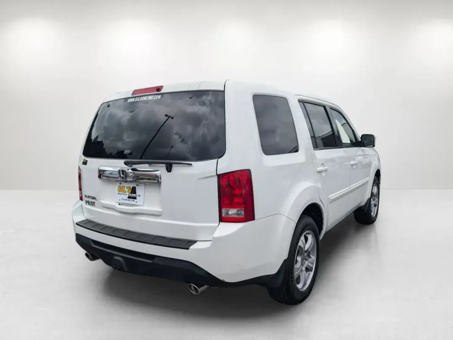 2015 Honda Pilot EX-L (5FNYF3H6XFB) with an Regular Unleaded V-6 3.5 L/212 engine, 5-Speed Automatic w/OD transmission, located at 3959 U.S. 80 W, Phenix City, AL, 36870, (334) 297-4885, 32.469296, -85.135185 - 2015 Honda Pilot EX-L - Photo#4