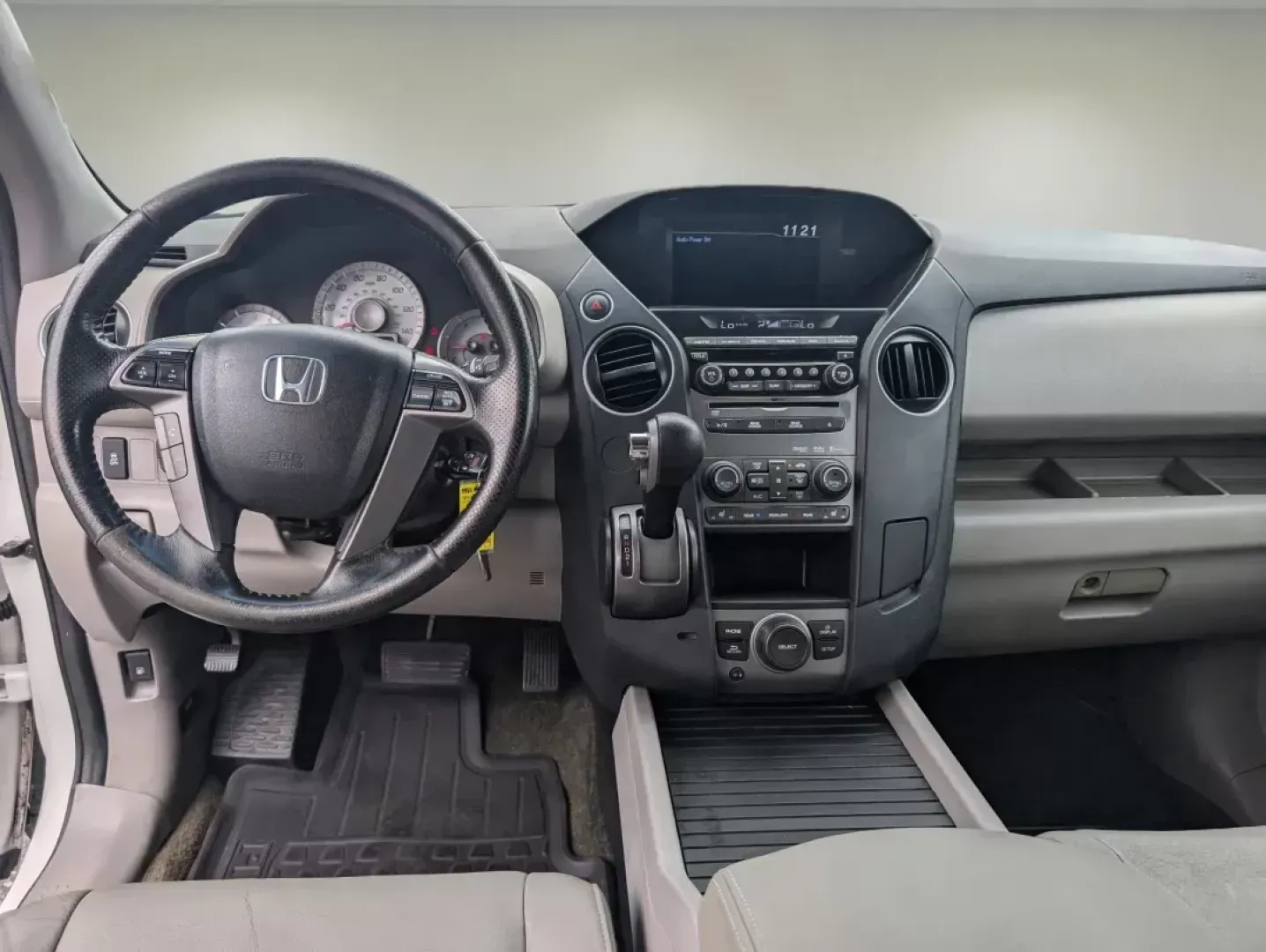 2015 Honda Pilot EX-L (5FNYF3H6XFB) with an Regular Unleaded V-6 3.5 L/212 engine, 5-Speed Automatic w/OD transmission, located at 3959 U.S. 80 W, Phenix City, AL, 36870, (334) 297-4885, 32.469296, -85.135185 - 2015 Honda Pilot EX-L - Photo#12