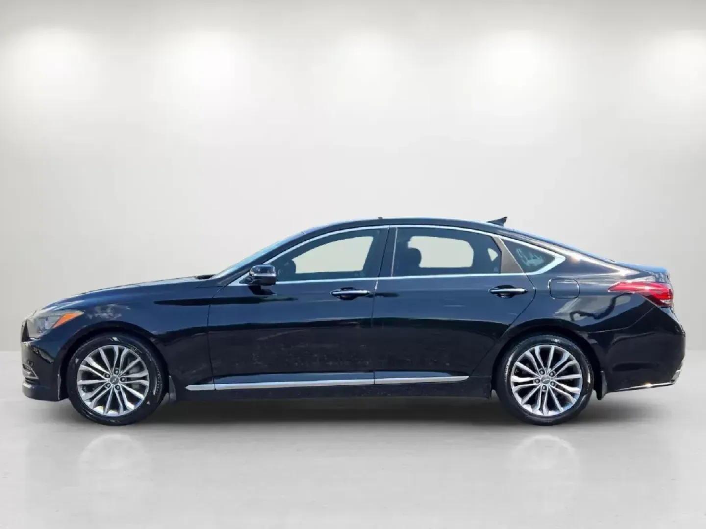 2015 /Black Hyundai Genesis 3.8L (KMHGN4JEXFU) with an Other engine, located at 3959 U.S. 80 W, Phenix City, AL, 36870, (334) 297-4885, 32.469296, -85.135185 - **Elevate Your Driving Experience with the 2015 Hyundai Genesis at Gils Auto!**<br /> <br /> Are you in search of a refined and luxurious sedan that caters to your active lifestyle? Look no further! The 2015 Hyundai Genesis is designed for those who value both comfort and performance, making it perf - Photo#7