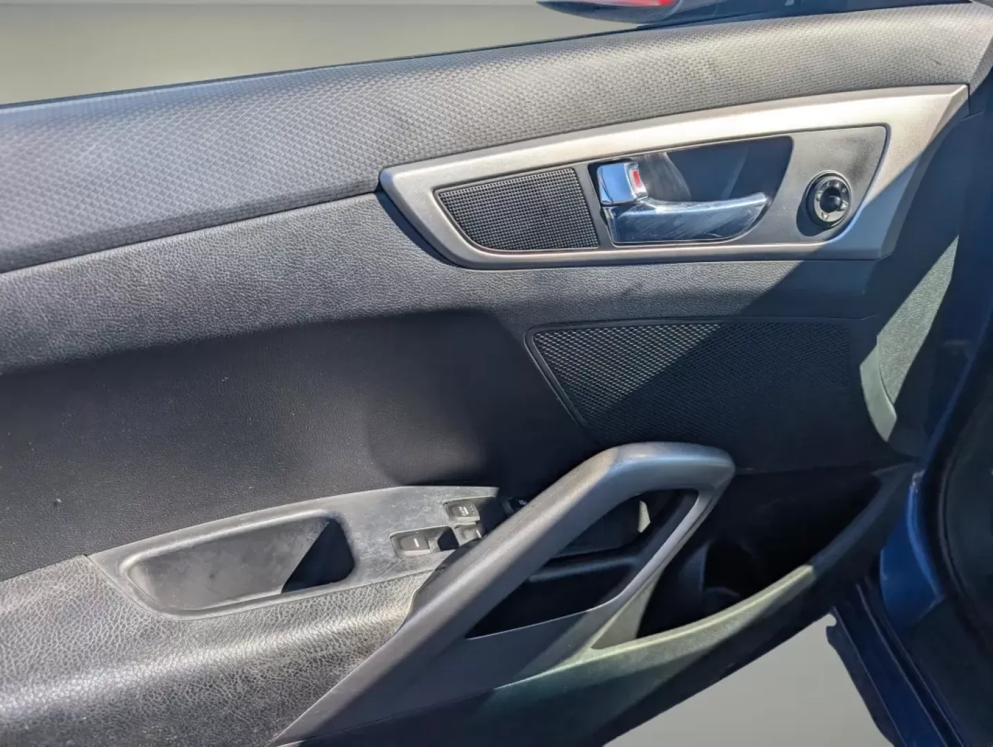 2015 /Black Hyundai Veloster (KMHTC6AD4FU) with an Other engine, located at 1430 Gateway Drive, Opelika, AL, 36801, (334) 239-0944, 32.637871, -85.409790 - Experience a dynamic lifestyle filled with excitement and adventure in this stunning 2015 Hyundai Veloster, now available at Gils Auto in Phenix City, AL! This sporty coupe is perfect for those who thrive on the thrill of the drive, whether you're navigating the bustling streets of downtown Phenix C - Photo#8