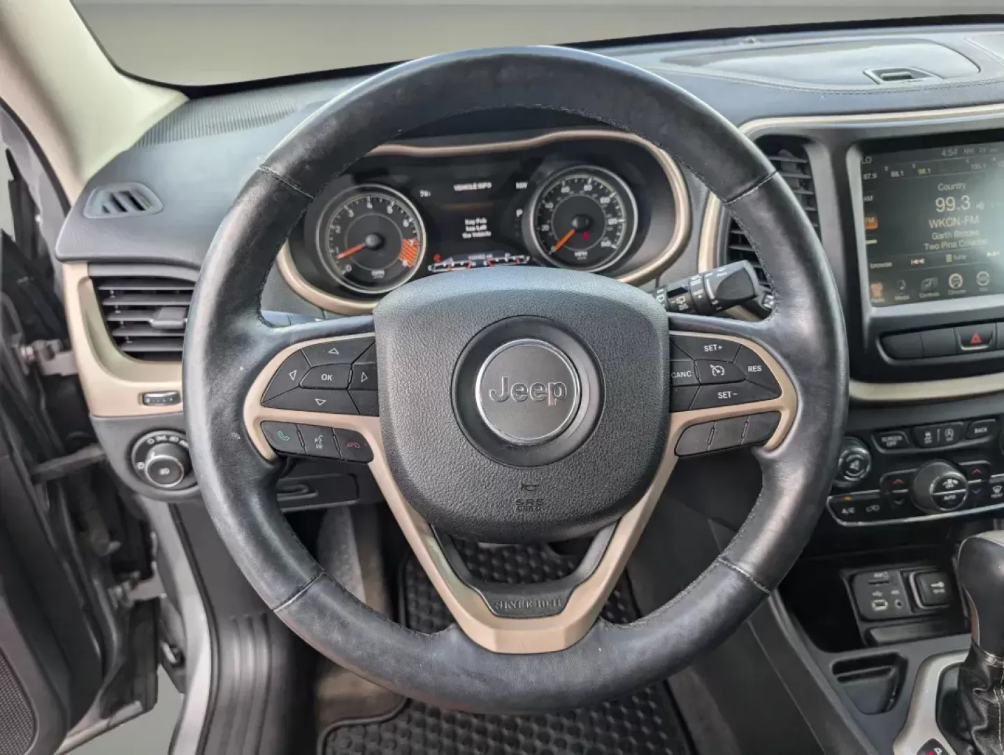 2015 /Black Jeep Cherokee Limited (1C4PJLDS8FW) with an Regular Unleaded V-6 3.2 L/198 engine, 9-Speed Automatic w/OD transmission, located at 3959 U.S. 80 W, Phenix City, AL, 36870, (334) 297-4885, 32.469296, -85.135185 - **Unleash Your Adventures with the 2015 Jeep Cherokee Limited at Gils Auto - Phenix City!**<br /> <br /> Are you ready to elevate your lifestyle? Whether you're carving through city streets, embarking on thrilling weekend getaways, or tackling daily commutes, the 2015 Jeep Cherokee Limited is built - Photo#14