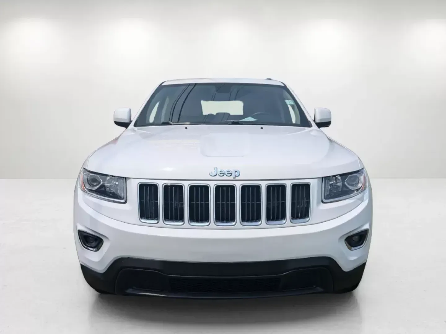 2015 /Lt Frost Beige/Black Jeep Grand Cherokee Laredo (1C4RJEAG2FC) with an Other engine, located at 521 Old Farm Lane Rd, Prattville, AL, 36066, (334) 325-1505, 32.482460, -86.416367 - **Explore New Horizons with the 2015 Jeep Grand Cherokee Laredo Perfect for Life's Adventures!**<br /> <br /> If you're searching for a vehicle that seamlessly blends comfort, capability, and style, look no further than the 2015 Jeep Grand Cherokee Laredo available at Gils Auto in Prattville, AL. T - Photo#1