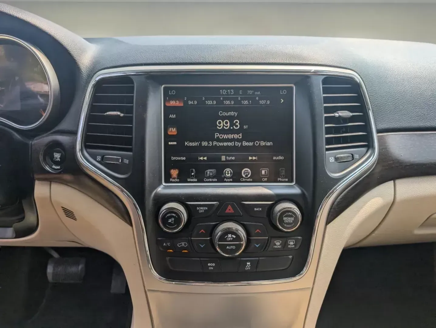 2015 /Lt Frost Beige/Black Jeep Grand Cherokee Laredo (1C4RJEAG2FC) with an Other engine, located at 521 Old Farm Lane Rd, Prattville, AL, 36066, (334) 325-1505, 32.482460, -86.416367 - **Explore New Horizons with the 2015 Jeep Grand Cherokee Laredo Perfect for Life's Adventures!**<br /> <br /> If you're searching for a vehicle that seamlessly blends comfort, capability, and style, look no further than the 2015 Jeep Grand Cherokee Laredo available at Gils Auto in Prattville, AL. T - Photo#14