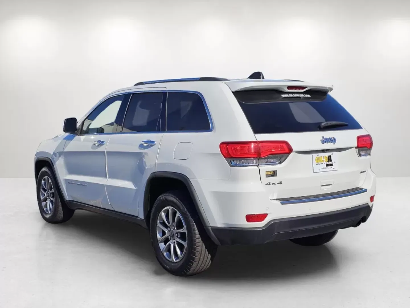 2015 /Black Jeep Grand Cherokee Limited (1C4RJFBG2FC) with an Other engine, located at 1430 Gateway Drive, Opelika, AL, 36801, (334) 239-0944, 32.637871, -85.409790 - **Explore New Adventures with the 2015 Jeep Grand Cherokee Limited-Perfect for Every Lifestyle!**<br /> <br /> Are you on the lookout for a reliable SUV that can seamlessly transition from weekday commutes to weekend getaways? Look no further! The 2015 Jeep Grand Cherokee Limited is here at Gils Aut - Photo#6