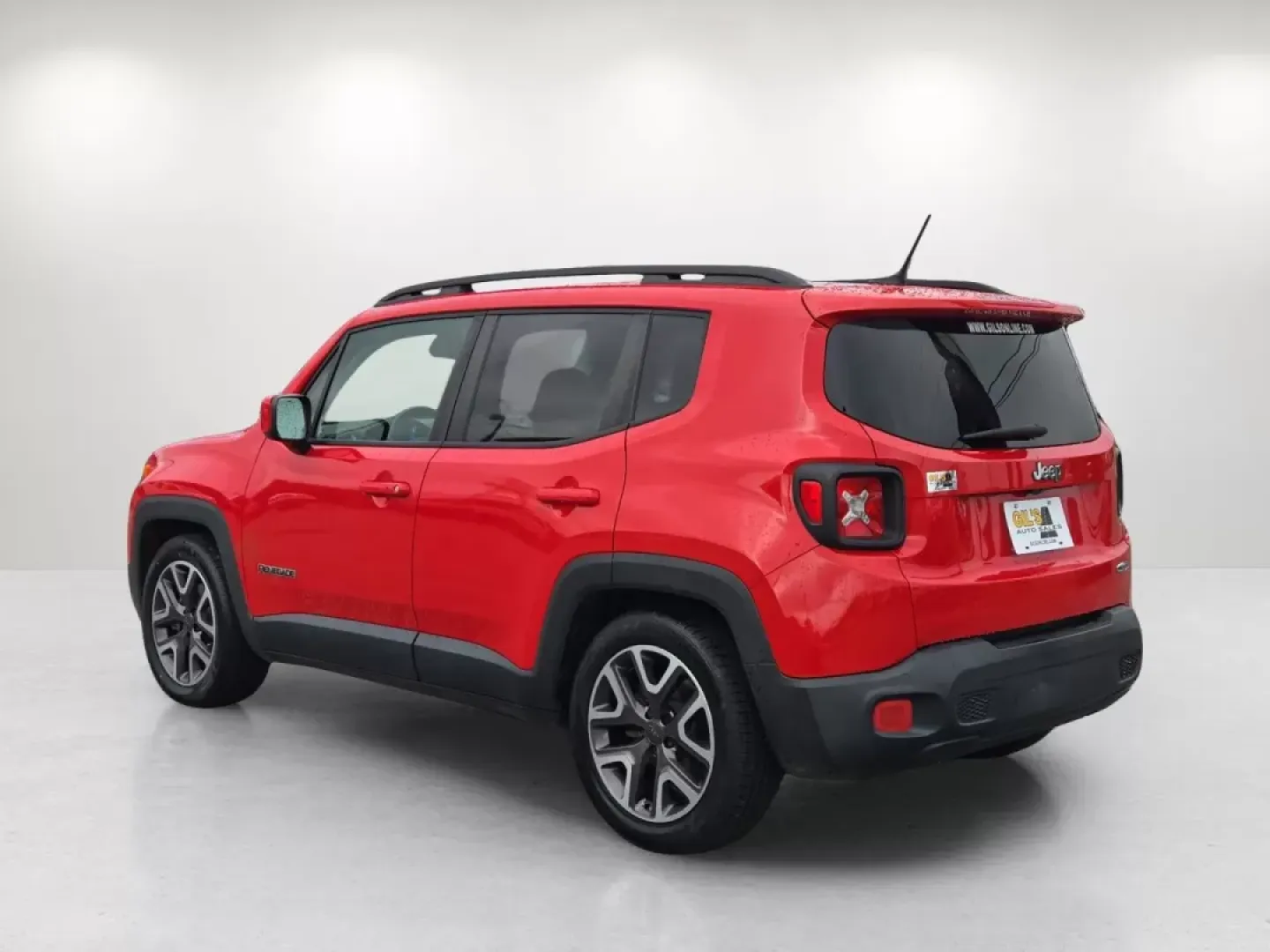 2015 /Black Jeep Renegade Latitude (ZACCJABT9FP) with an Other engine, located at 521 Old Farm Lane Rd, Prattville, AL, 36066, (334) 325-1505, 32.482460, -86.416367 - Elevate your daily commute or weekend getaways with the versatile 2015 Jeep Renegade Latitude, now available at Gils Auto in Phenix City, AL. This sporty crossover is designed to seamlessly integrate into your active lifestyle, whether you're navigating city streets or exploring scenic backroads. Wi - Photo#7