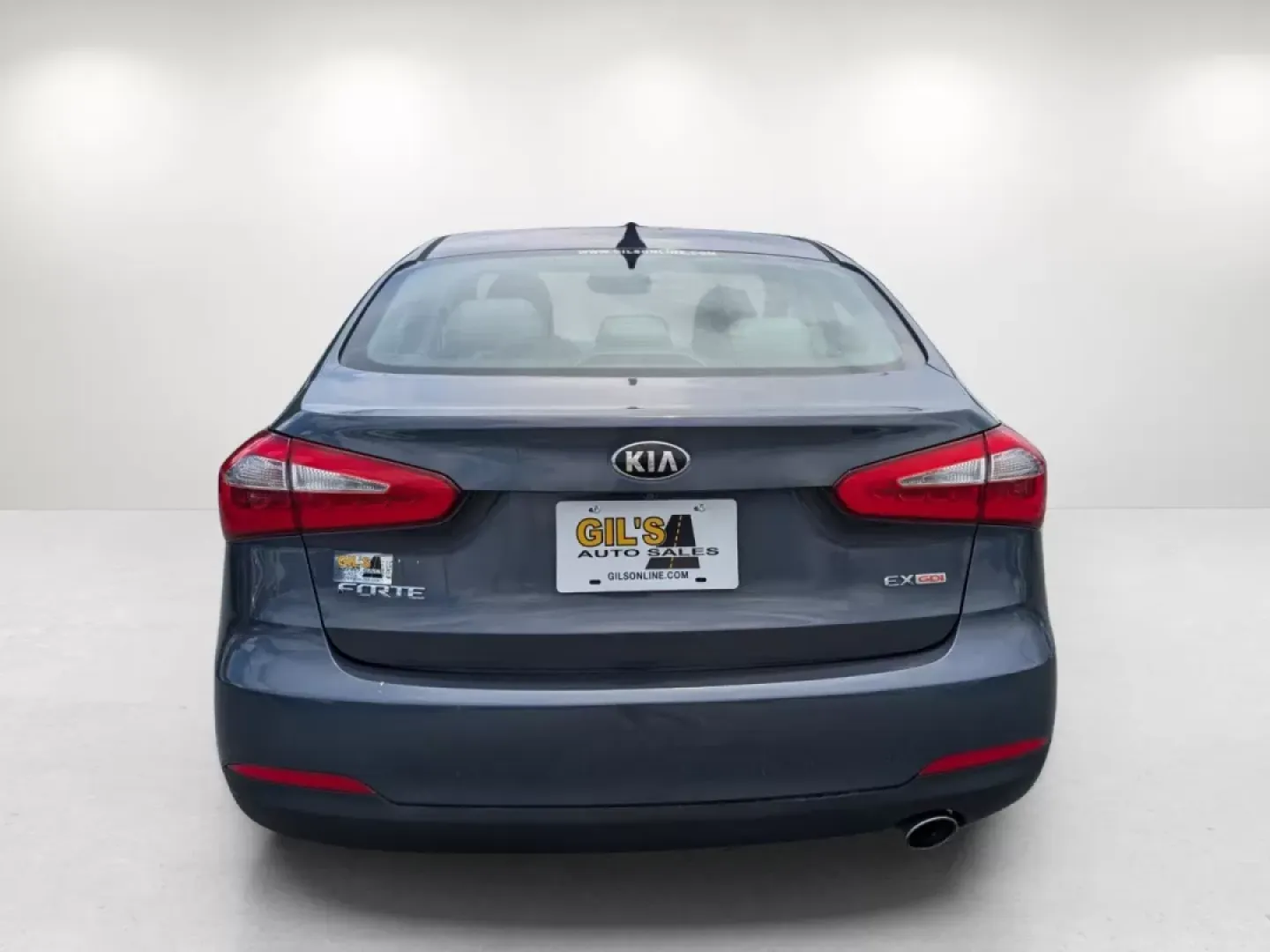 2015 /Gray Kia Forte EX (KNAFZ4A80F5) with an Other engine, located at 7000 Northlake Connector, Columbus, GA, 31904, (706) 987-8085, 32.524975, -84.978134 - Experience the open road like never before with this stylish and feature-rich 2015 Kia Forte EX, perfect for those seeking a reliable and efficient sedan for both daily commutes and weekend getaways. At Gils Auto - Columbus, your trusted Buy Here Pay Here dealership located at 5115 14th Ave., Columb - Photo#5
