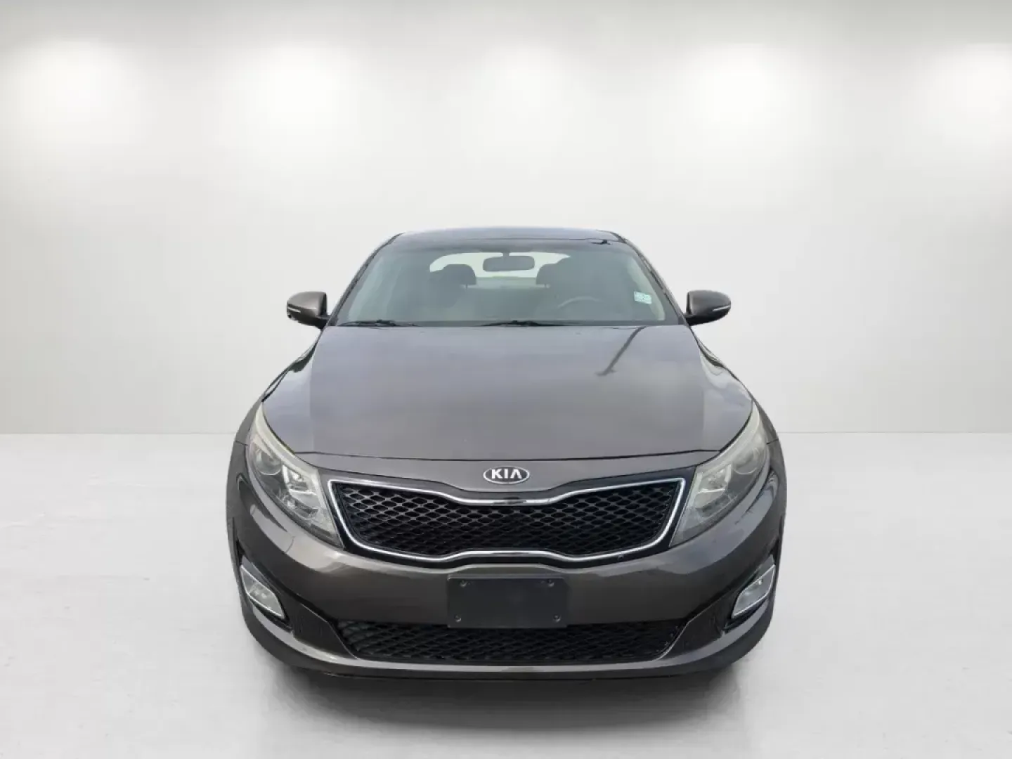 2015 /Beige Kia Optima LX (5XXGM4A75FG) with an Regular Unleaded I-4 2.4 L/144 engine, 6-Speed Automatic w/OD transmission, located at 3959 U.S. 80 W, Phenix City, AL, 36870, (334) 297-4885, 32.469296, -85.135185 - **Discover Adventure and Comfort with the 2015 Kia Optima LX at Gils Auto in Phenix City!**<br /> <br /> Are you in search of a reliable sedan that perfectly balances style, comfort, and performance? Look no further than the 2015 Kia Optima LX, available now at Gils Auto, your trusted Buy Here Pay H - Photo#2