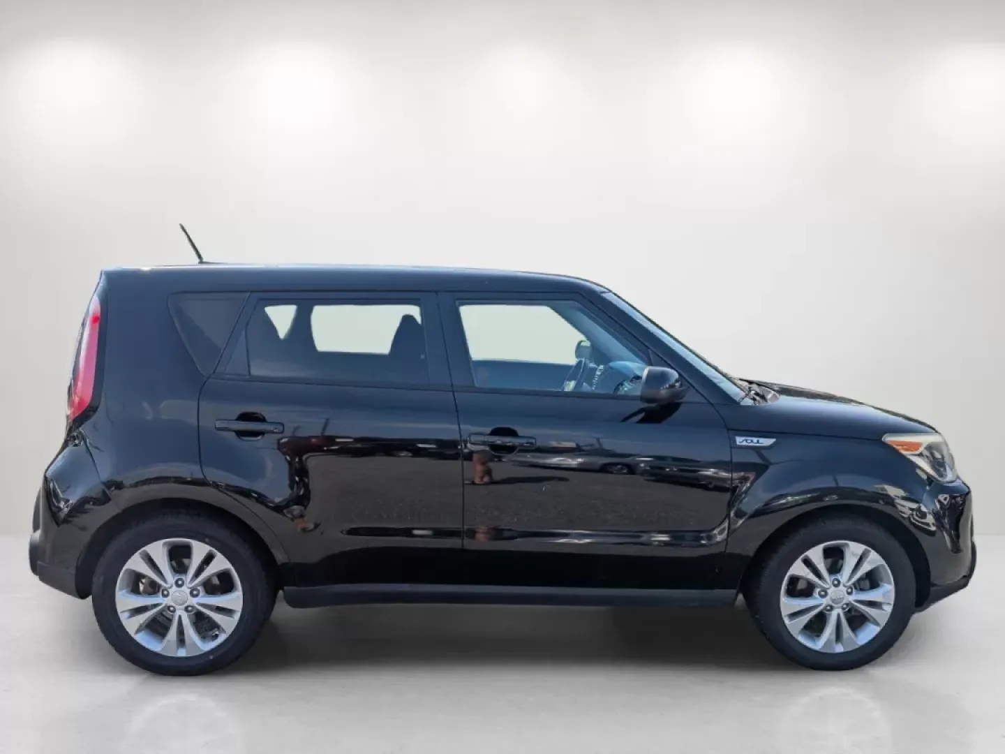 2015 /Black Kia Soul + (KNDJP3A58F7) with an Other engine, located at 5115 14th Ave., Columbus, GA, 31904, (706) 323-0345, 32.511494, -84.971046 - **Discover the 2015 Kia Soul Perfect for Your Next Adventure!**<br /> <br /> Are you ready to elevate your driving experience? Whether you're cruising through the picturesque neighborhoods of Phenix City or embarking on a road trip to the beautiful Lake Harding, the 2015 Kia Soul is designed to mee - Photo#3