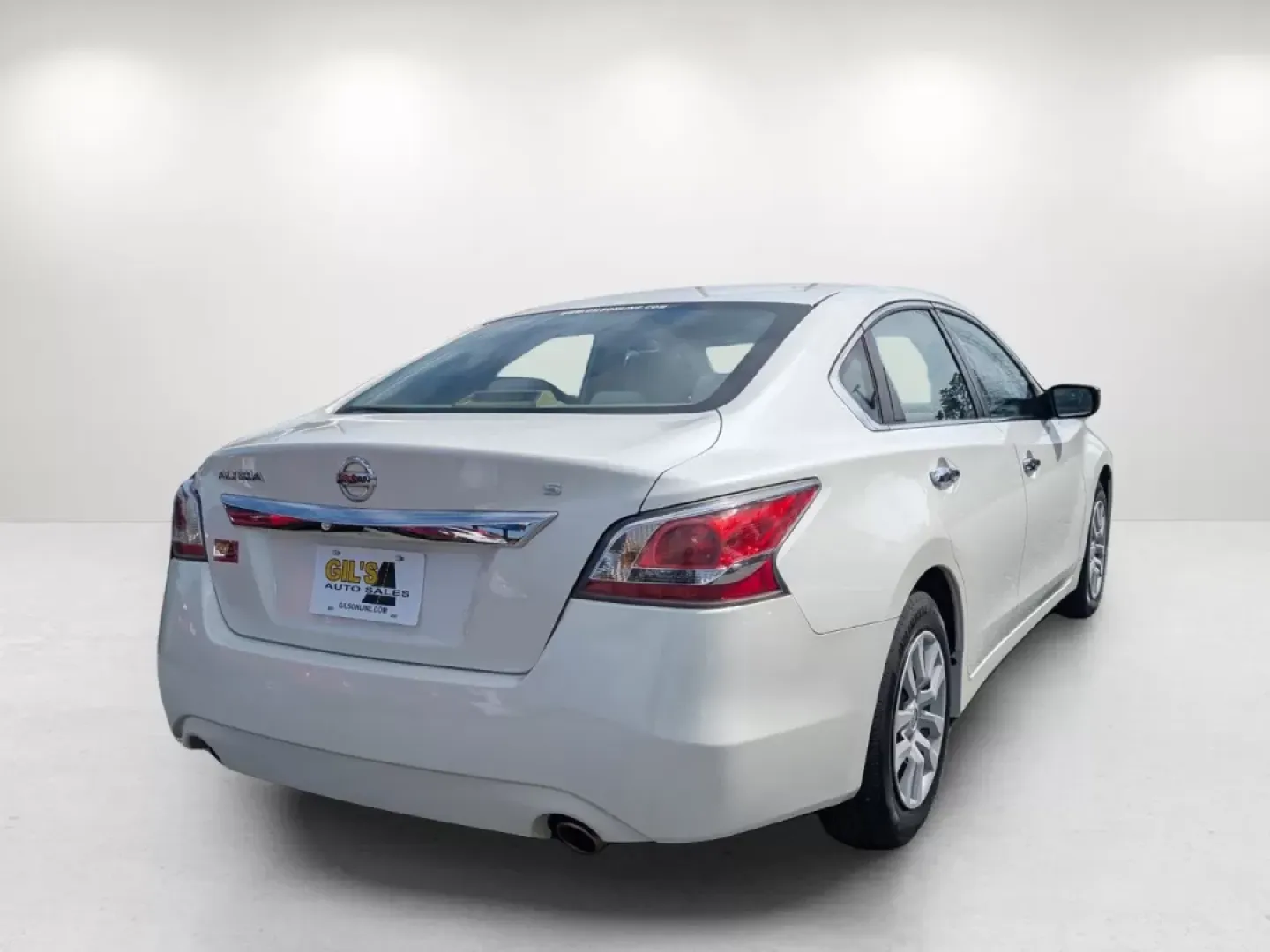 2015 /Beige Nissan Altima 2.5 S (1N4AL3AP9FN) with an Other engine, located at 7000 Northlake Connector, Columbus, GA, 31904, (706) 987-8085, 32.524975, -84.978134 - ### Discover Your Next Adventure with This 2015 Nissan Altima at Gils Auto!<br /> <br /> Are you in the market for a reliable sedan that fits seamlessly into your busy lifestyle? Look no further than this stunning 2015 Nissan Altima 2.5 S, available now at Gils Auto in Phenix City, AL. Whether you'r - Photo#4
