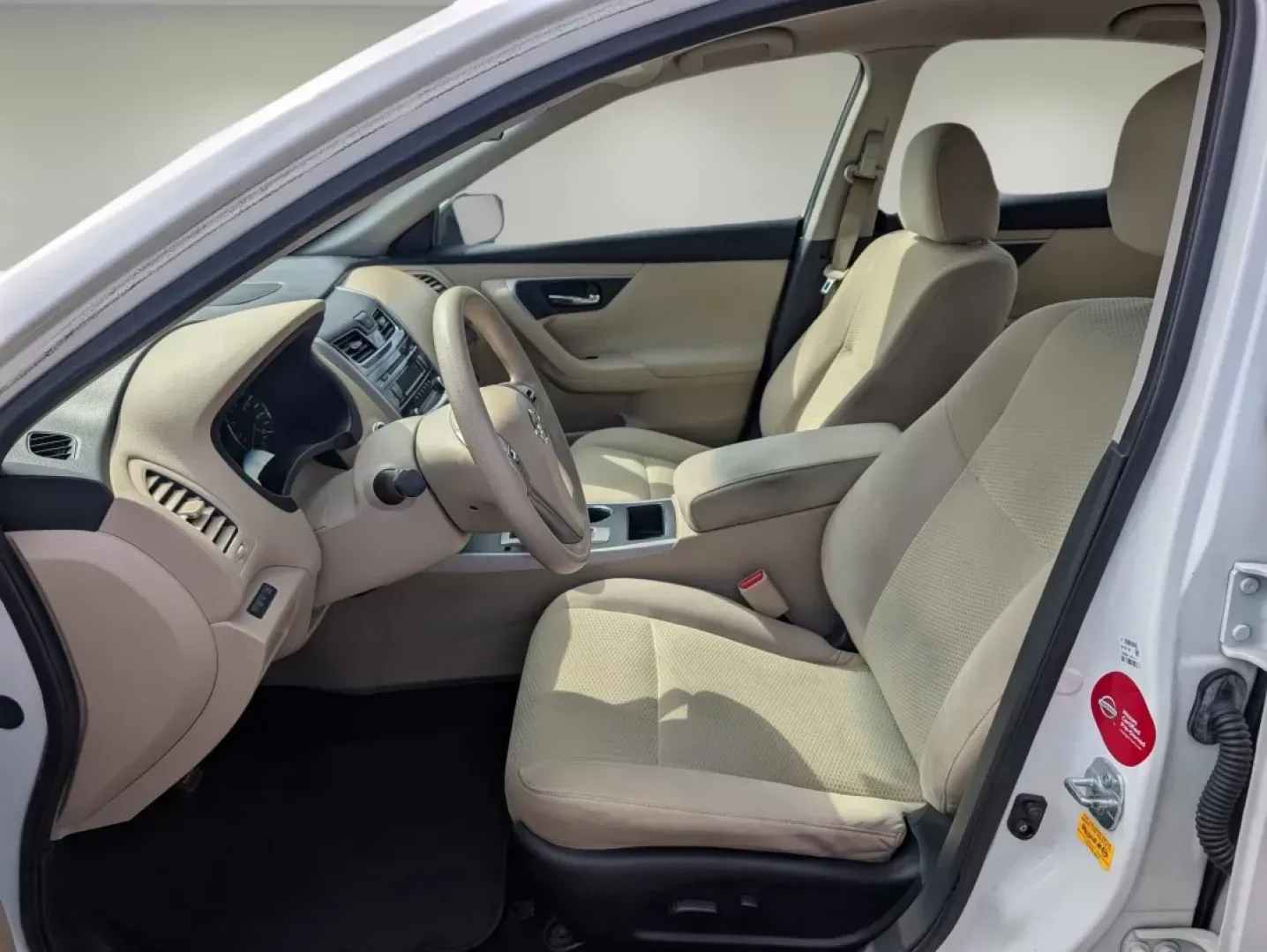 2015 /Beige Nissan Altima 2.5 S (1N4AL3AP9FN) with an Other engine, located at 7000 Northlake Connector, Columbus, GA, 31904, (706) 987-8085, 32.524975, -84.978134 - ### Discover Your Next Adventure with This 2015 Nissan Altima at Gils Auto!<br /> <br /> Are you in the market for a reliable sedan that fits seamlessly into your busy lifestyle? Look no further than this stunning 2015 Nissan Altima 2.5 S, available now at Gils Auto in Phenix City, AL. Whether you'r - Photo#9