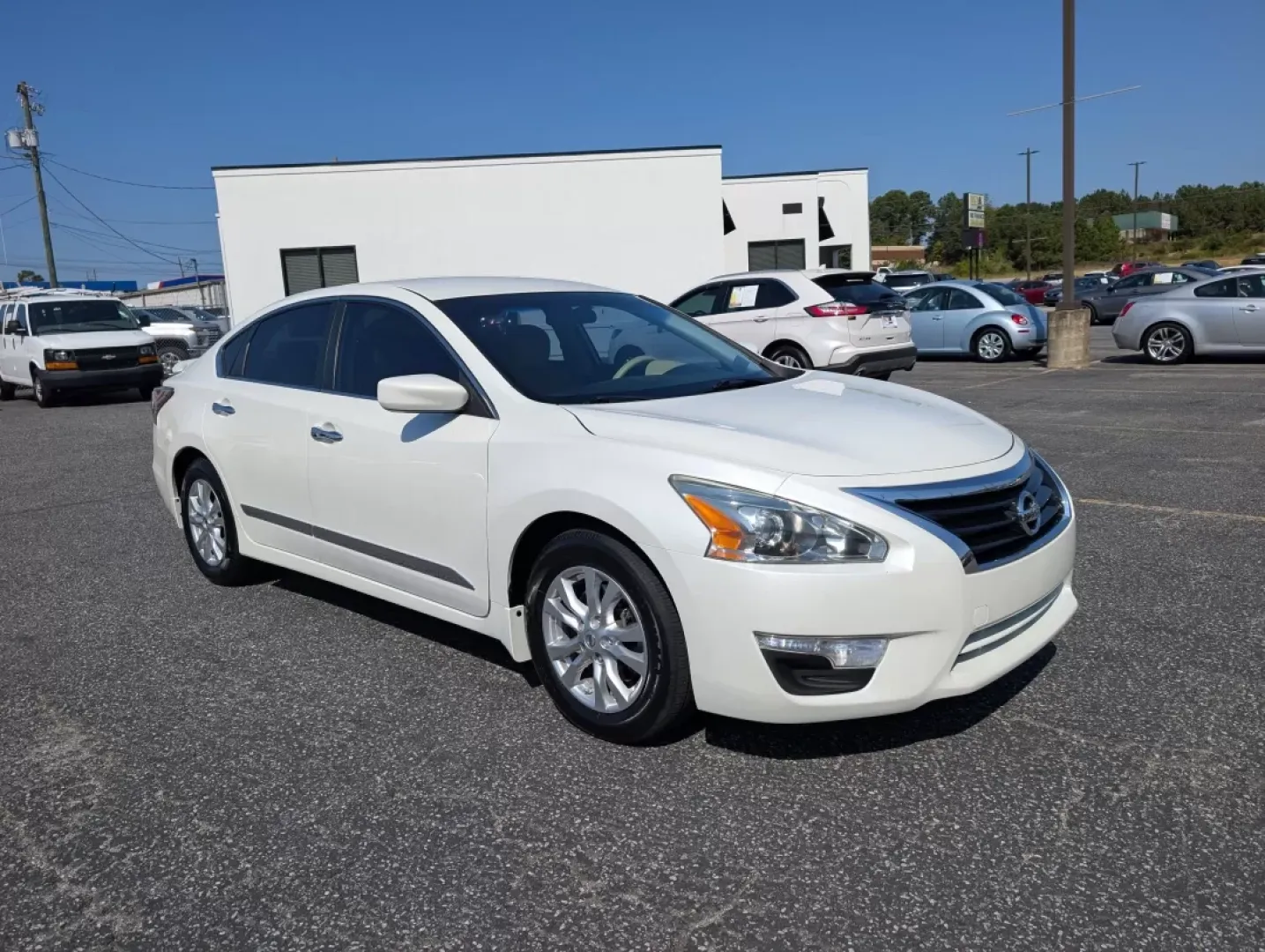 2015 /Beige Nissan Altima 2.5 S (1N4AL3AP1FC) with an Other engine, located at 3959 U.S. 80 W, Phenix City, AL, 36870, (334) 297-4885, 32.469296, -85.135185 - 2015 Nissan Altima 2.5 S - Photo#2