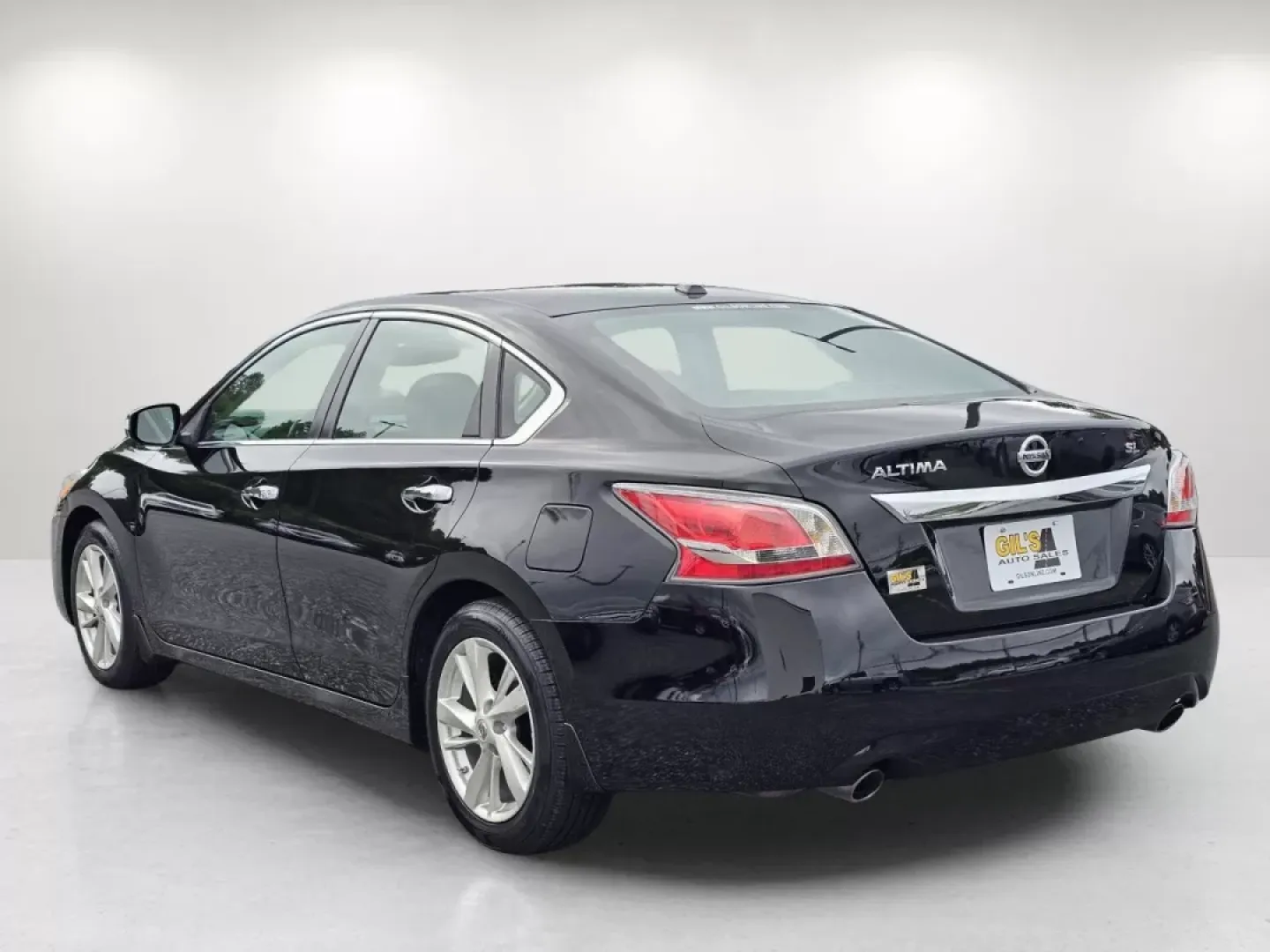 2015 /Charcoal Nissan Altima 2.5 SL (1N4AL3AP5FC) with an Other engine, located at 3959 U.S. 80 W, Phenix City, AL, 36870, (334) 297-4885, 32.469296, -85.135185 - ### Discover Your Next Adventure with the 2015 Nissan Altima 2.5 SL at Gils Auto!<br /> <br /> Are you searching for a reliable vehicle that combines style, comfort, and advanced technology? Look no further! The 2015 Nissan Altima 2.5 SL is perfect for those long commutes or weekend getaways, provid - Photo#7