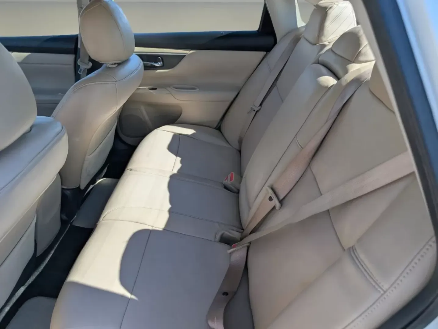 2015 /Beige Nissan Altima 2.5 SV (1N4AL3AP5FC) with an Other engine, located at 521 Old Farm Lane Rd, Prattville, AL, 36066, (334) 325-1505, 32.482460, -86.416367 - **Drive Your Future with the 2015 Nissan Altima Perfect for Your Lifestyle!**<br /> <br /> Are you in search of a reliable sedan that complements your lifestyle, whether it's daily commuting, family road trips, or simply navigating the urban landscape of Phenix City? Look no further! Gils Auto in P - Photo#12