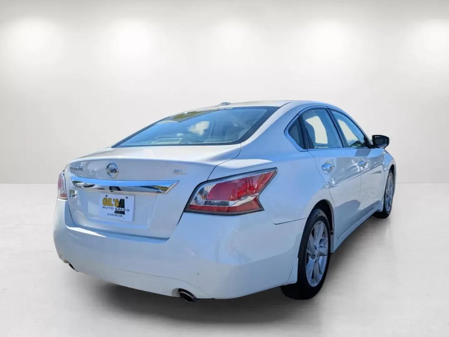 2015 /Beige Nissan Altima 2.5 SL (1N4AL3AP7FC) with an Other engine, located at 804 22nd Ave, Phenix City, AL, 36870, (334) 297-1860, 32.484749, -85.024475 - Are you ready to elevate your daily commute or weekend adventures? Look no further than this stunning 2015 Nissan Altima 2.5 SL, perfectly designed for both comfort and style. Ideal for budget-conscious buyers looking for reliable transportation, this sedan combines elegance with performance, making - Photo#3