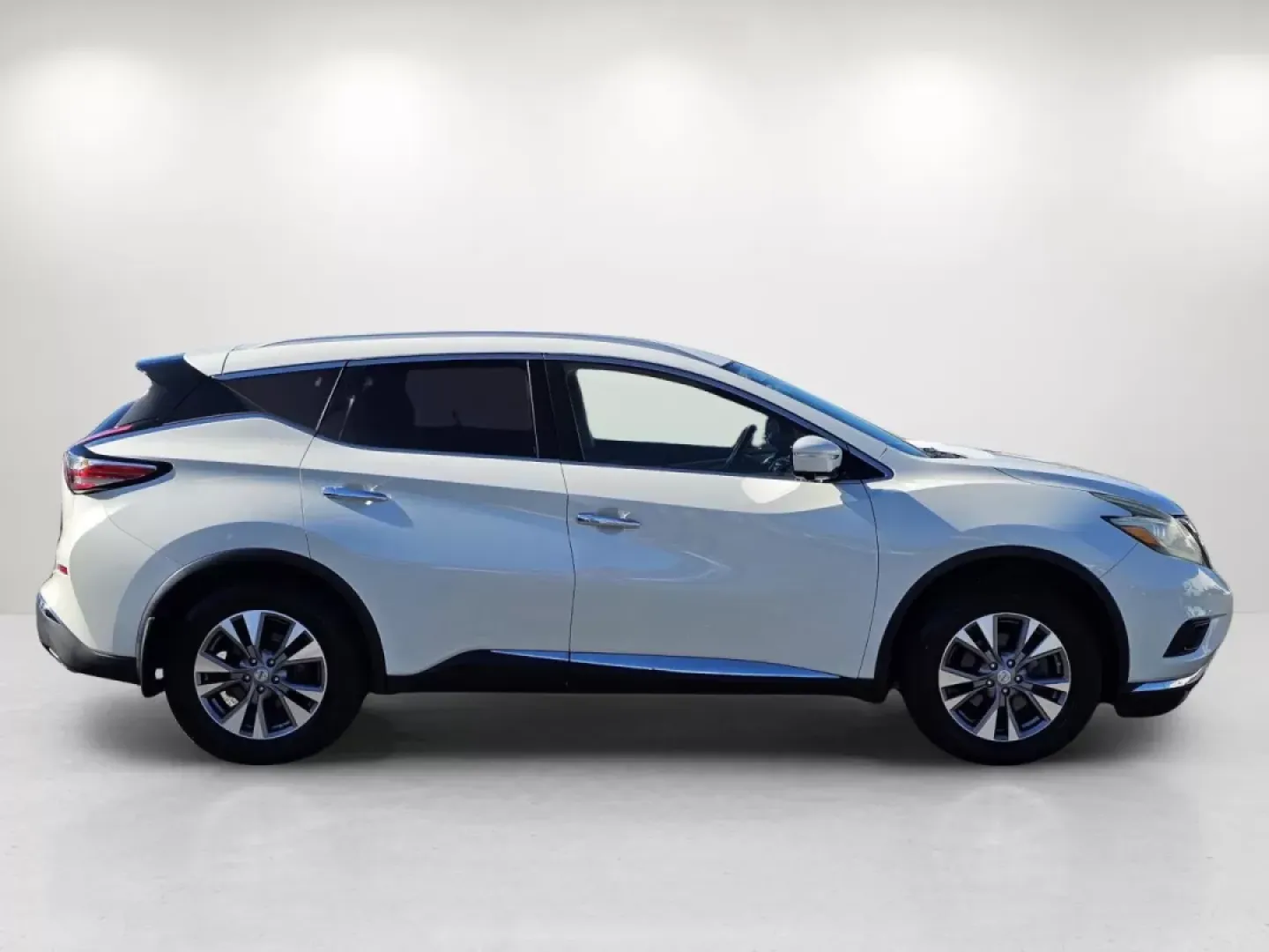 2015 /Black Nissan Murano SL (5N1AZ2MG2FN) with an Other engine, located at 804 22nd Ave, Phenix City, AL, 36870, (334) 297-1860, 32.484749, -85.024475 - **Elevate Your Lifestyle with the 2015 Nissan Murano SL at Gils Auto!** <br /> <br /> Are you ready to experience the perfect blend of comfort, style, and reliability? The 2015 Nissan Murano SL is here to elevate your daily commute, weekend getaways, or family adventures-all while ensuring you stay - Photo#3