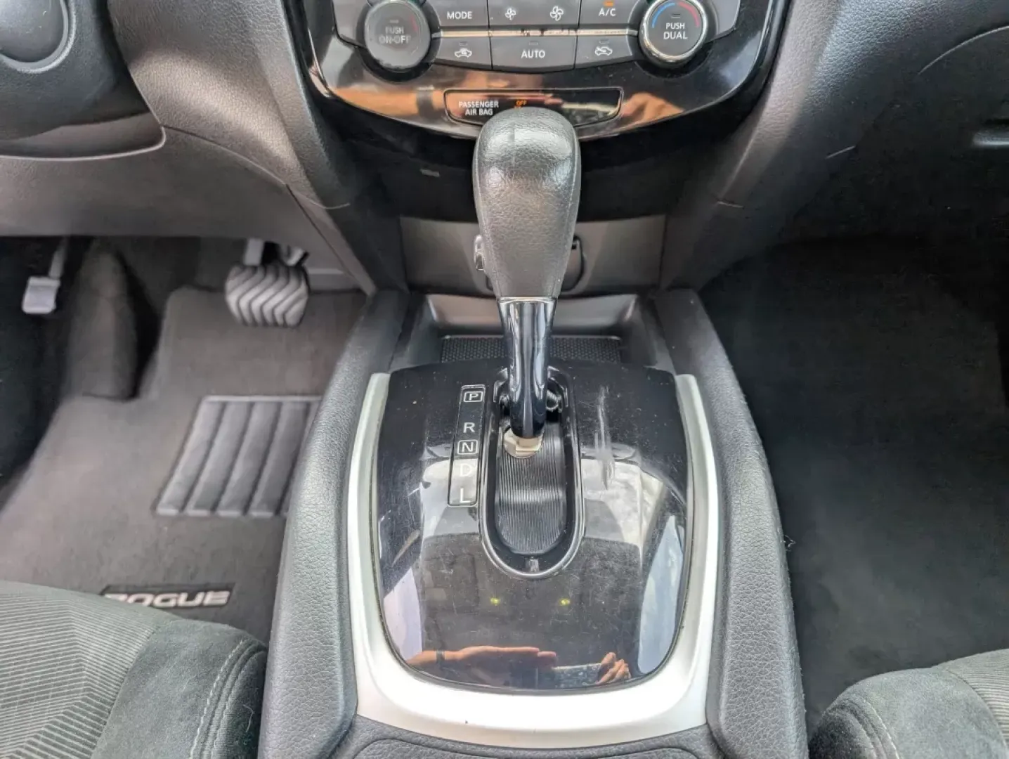 2015 /Charcoal Nissan Rogue SV (5N1AT2MT6FC) with an Other engine, located at 7000 Northlake Connector, Columbus, GA, 31904, (706) 987-8085, 32.524975, -84.978134 - **Discover Your Next Adventure with the 2015 Nissan Rogue SV at Gils Auto - Phenix City!**<br /> <br /> Are you ready to elevate your driving experience? The 2015 Nissan Rogue SV is not just a vehicle; it's your partner for adventure. Whether you're a growing family in need of a spacious SUV or a da - Photo#13