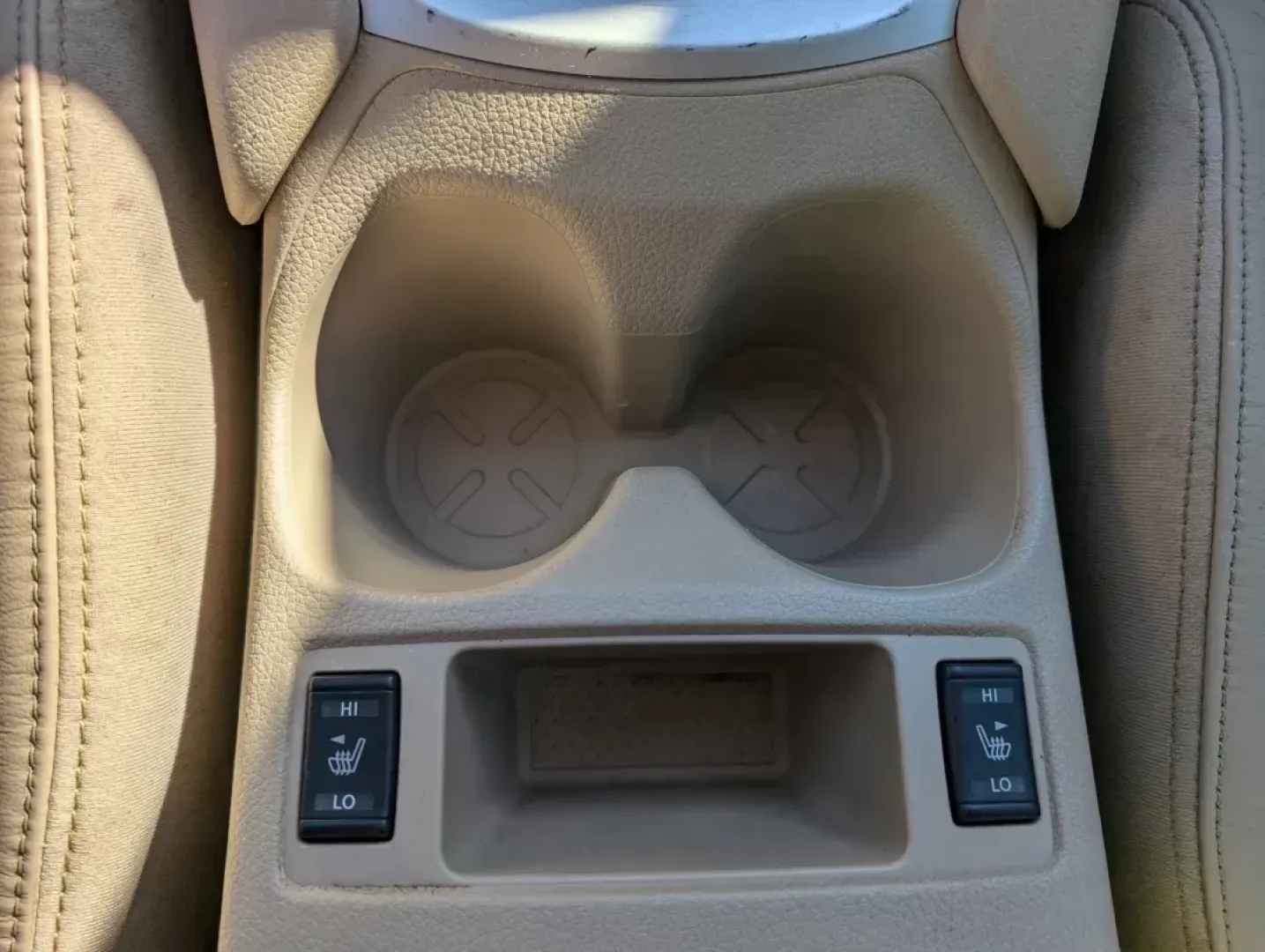 2015 /Almond Nissan Rogue SL (5N1AT2MT5FC) with an Regular Unleaded I-4 2.5 L/152 engine, 1-Speed CVT w/OD transmission, located at 1430 Gateway Drive, Opelika, AL, 36801, (334) 239-0944, 32.637871, -85.409790 - **Experience the Perfect Blend of Comfort and Versatility with the 2015 Nissan Rogue SL!**<br /> <br /> Are you in the market for a reliable SUV that perfectly balances family needs, daily commuting, and weekend adventures? Look no further than this stunning **2015 Nissan Rogue SL**, available now a - Photo#12